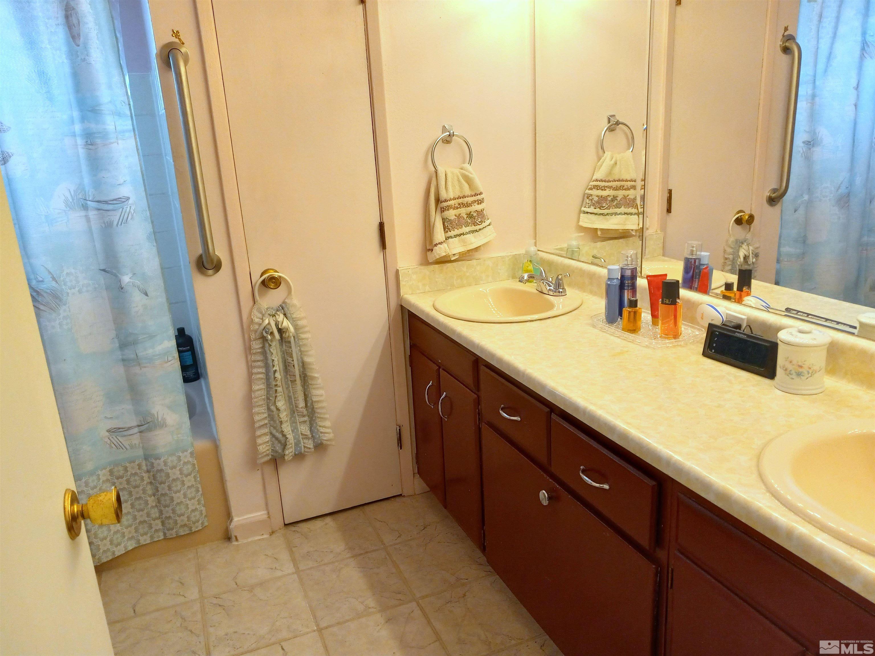 115 Smithridge Park Property Photo 17
