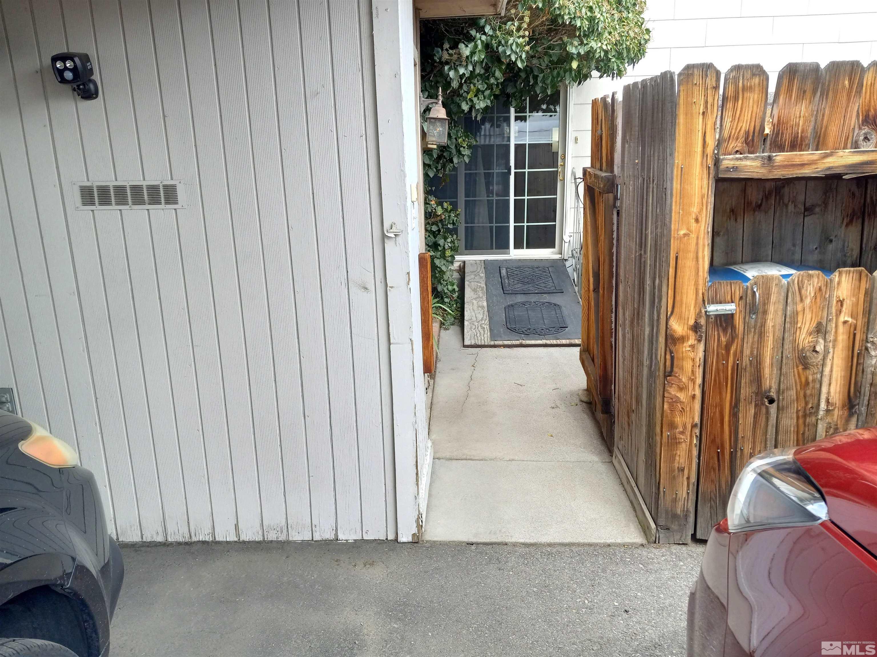 115 Smithridge Park Property Photo 31