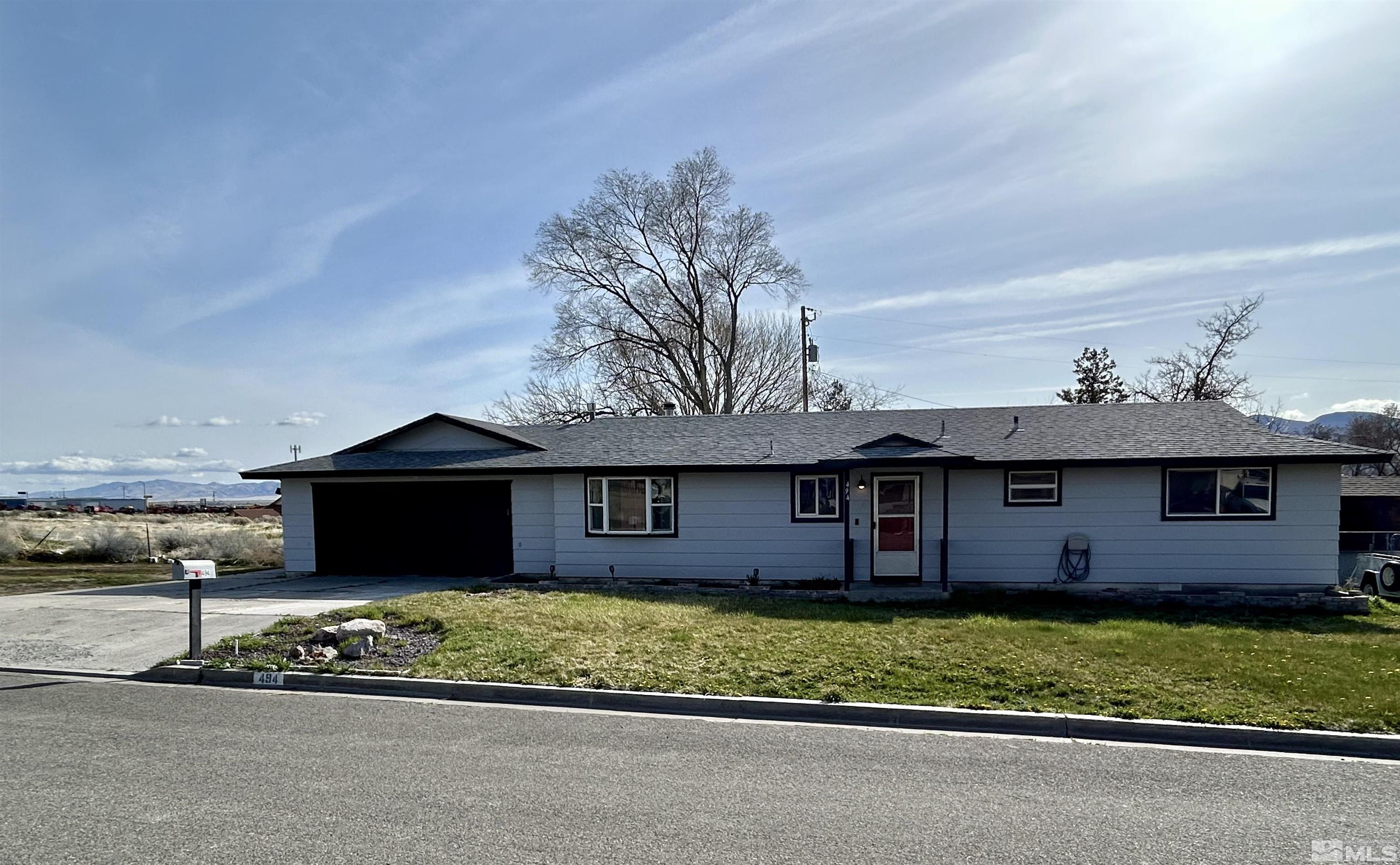 494 Ida Ave Property Photo