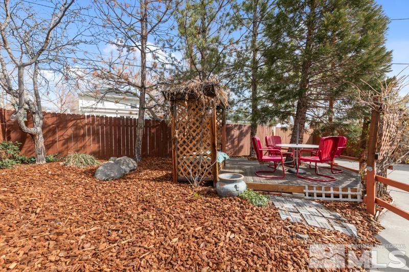 543 California Ave Property Photo 38