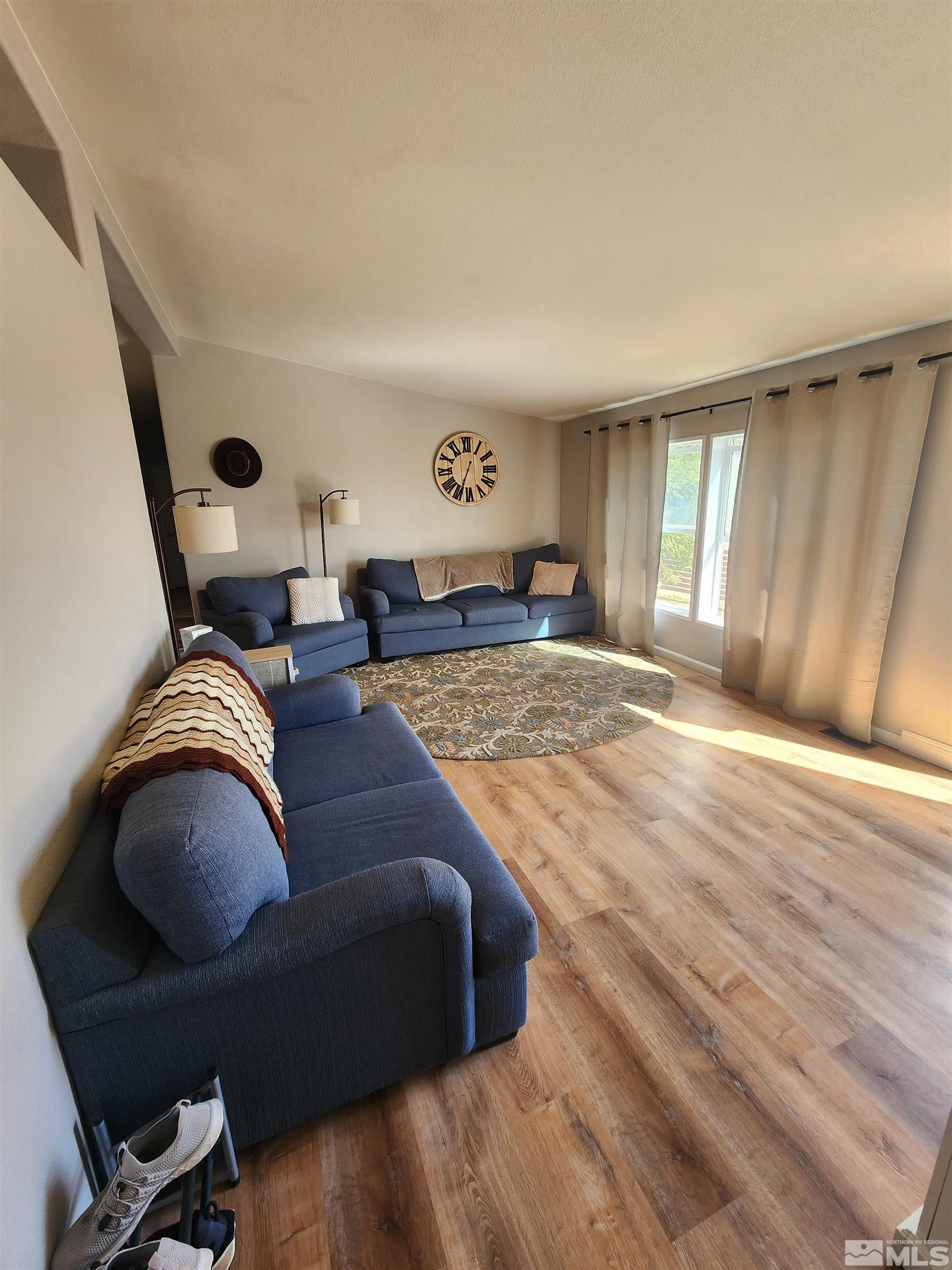3769 Arden Way Property Photo 5