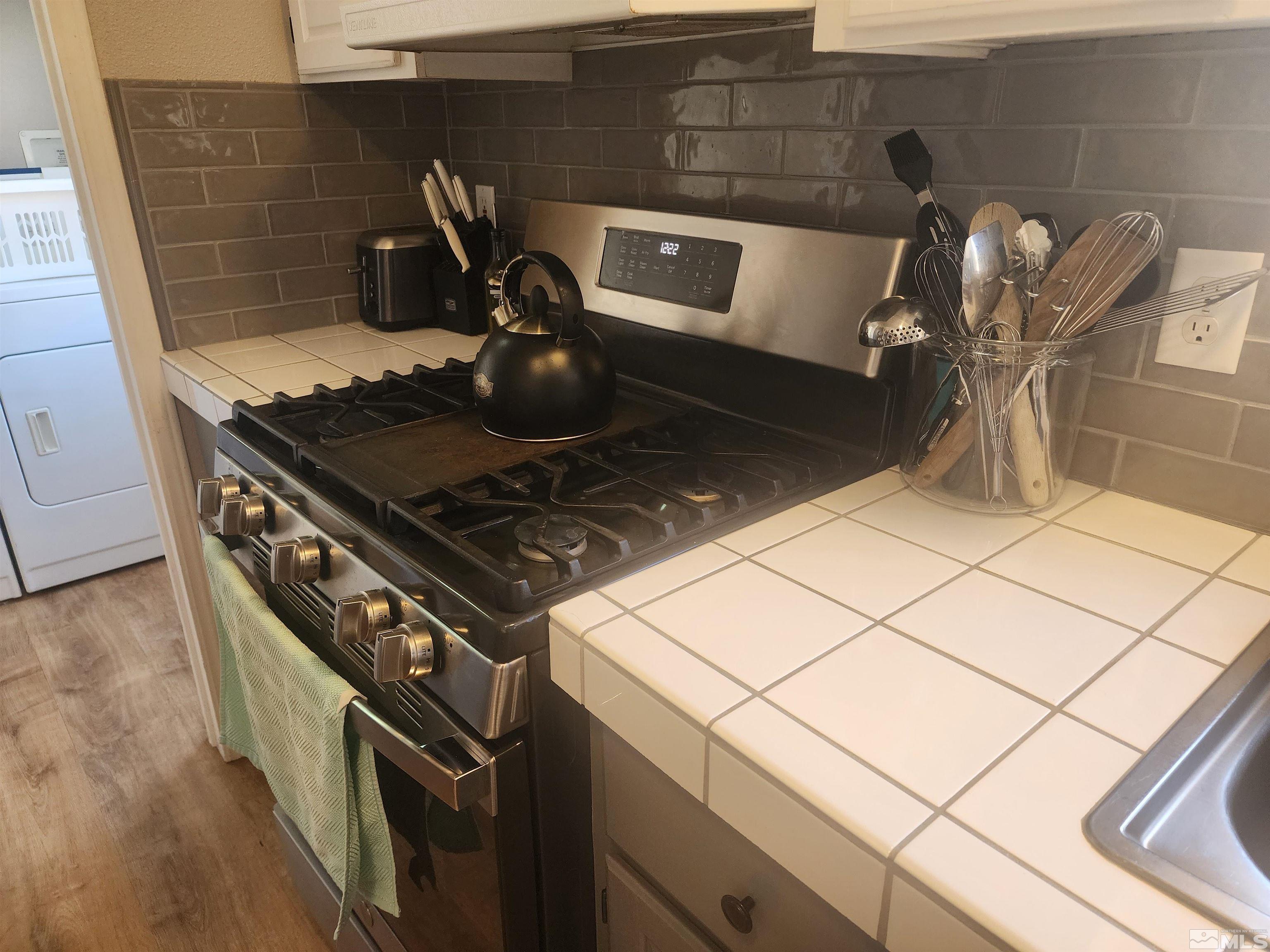3769 Arden Way Property Photo 9