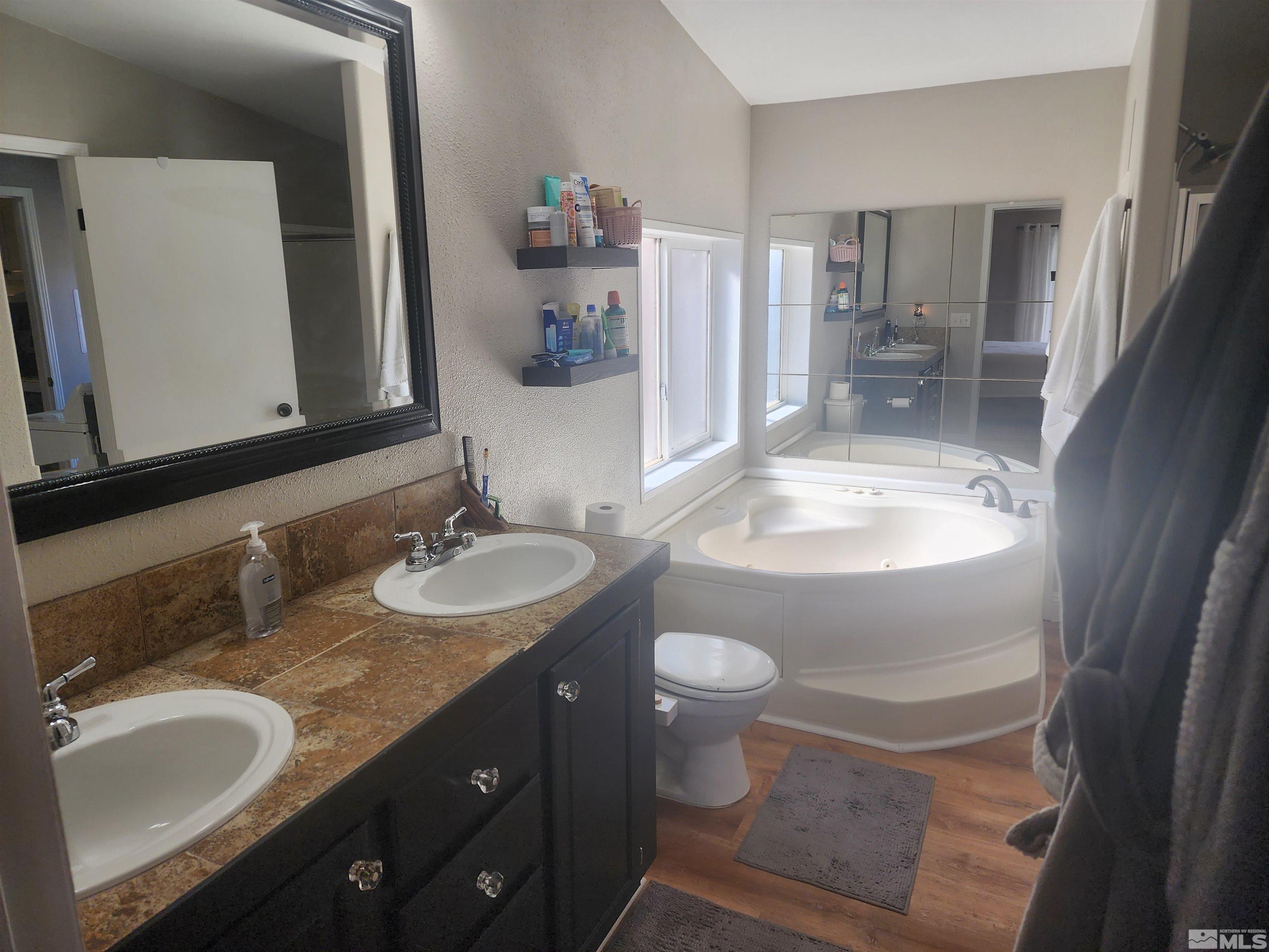 3769 Arden Way Property Photo 15