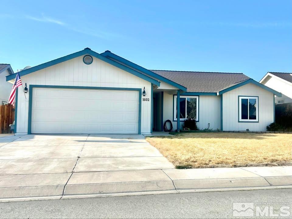 1602 Meadows Ave Property Photo
