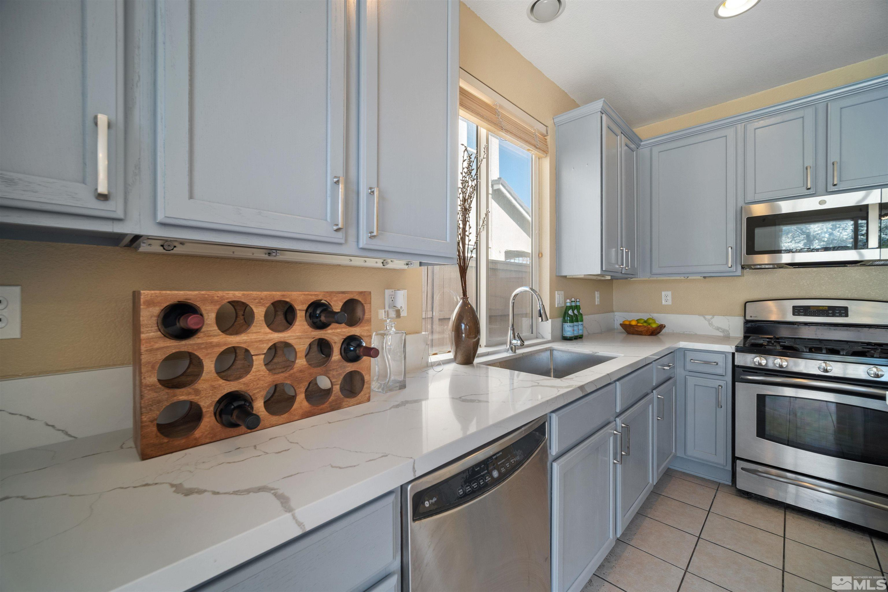 2590 Spring Flower Drive Property Photo 12
