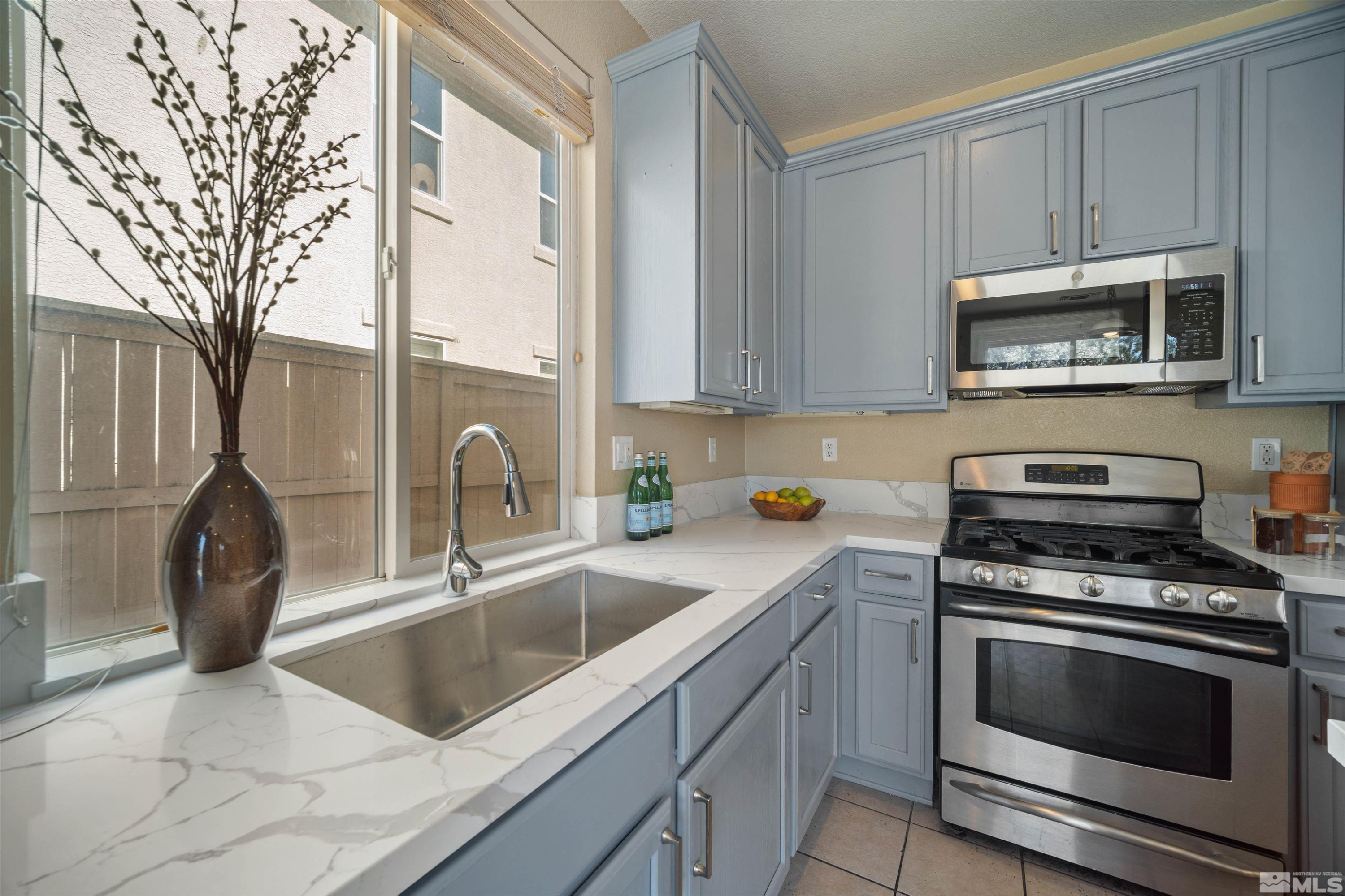 2590 Spring Flower Drive Property Photo 13