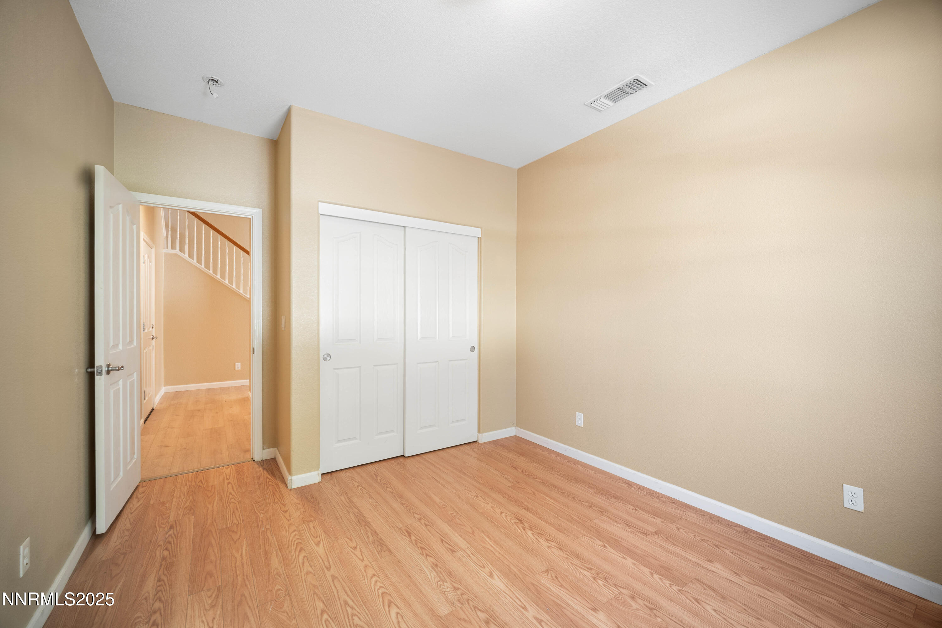 2590 Spring Flower Drive Property Photo 14