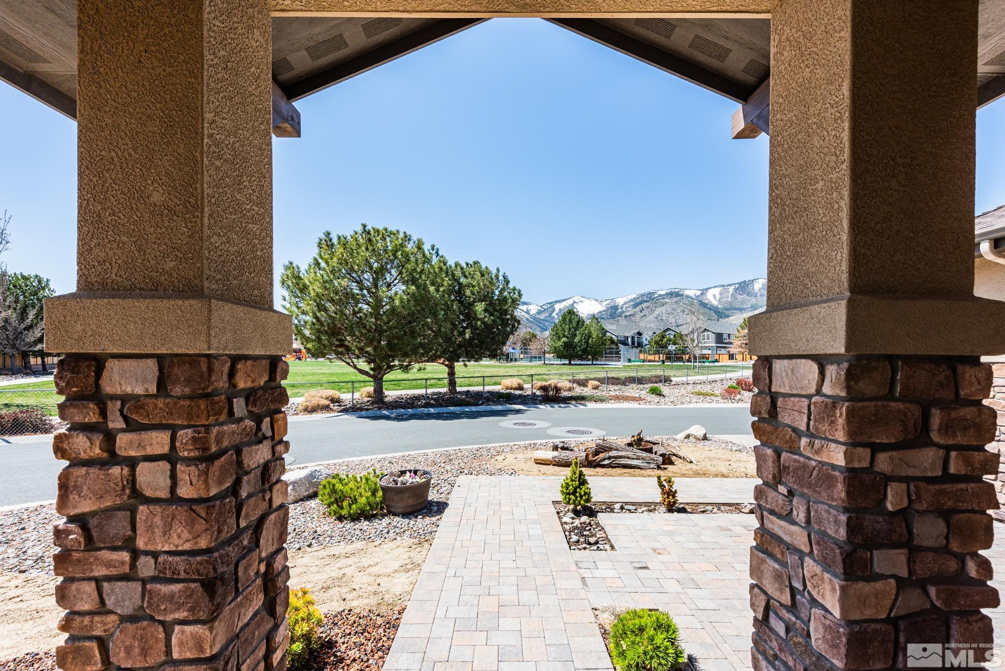 1112 Drysdale Ct Property Photo 4