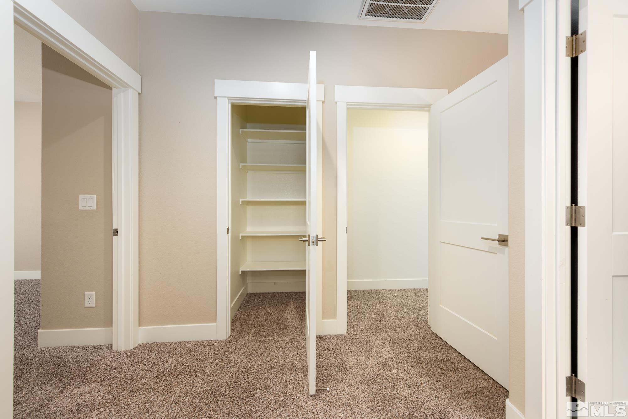 1112 Drysdale Ct Property Photo 26