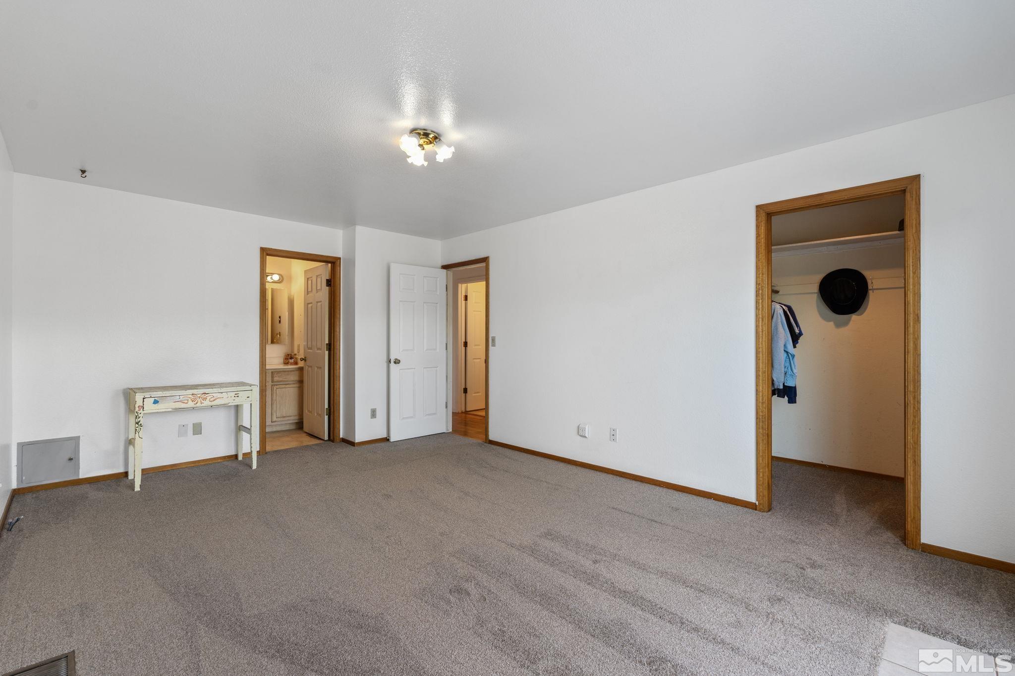 846 Long Valley Rd Property Photo 16