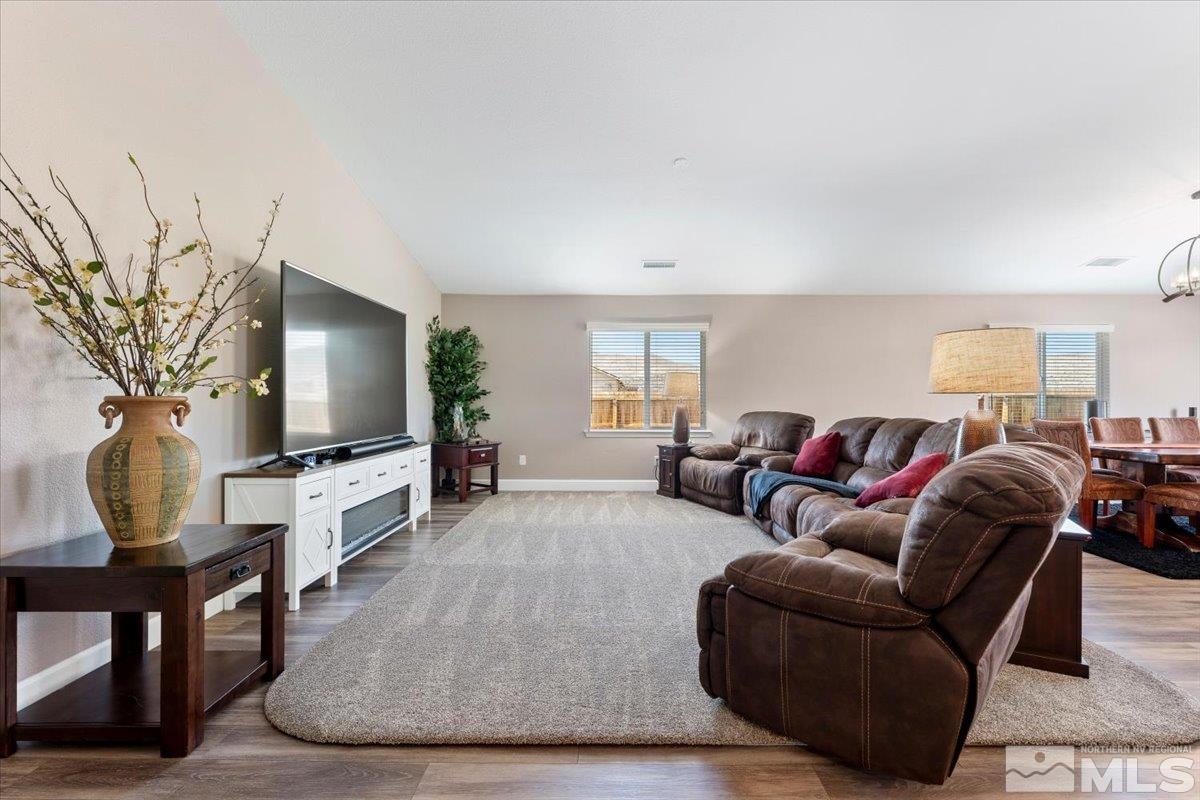 601 Allerton Way Property Photo 4
