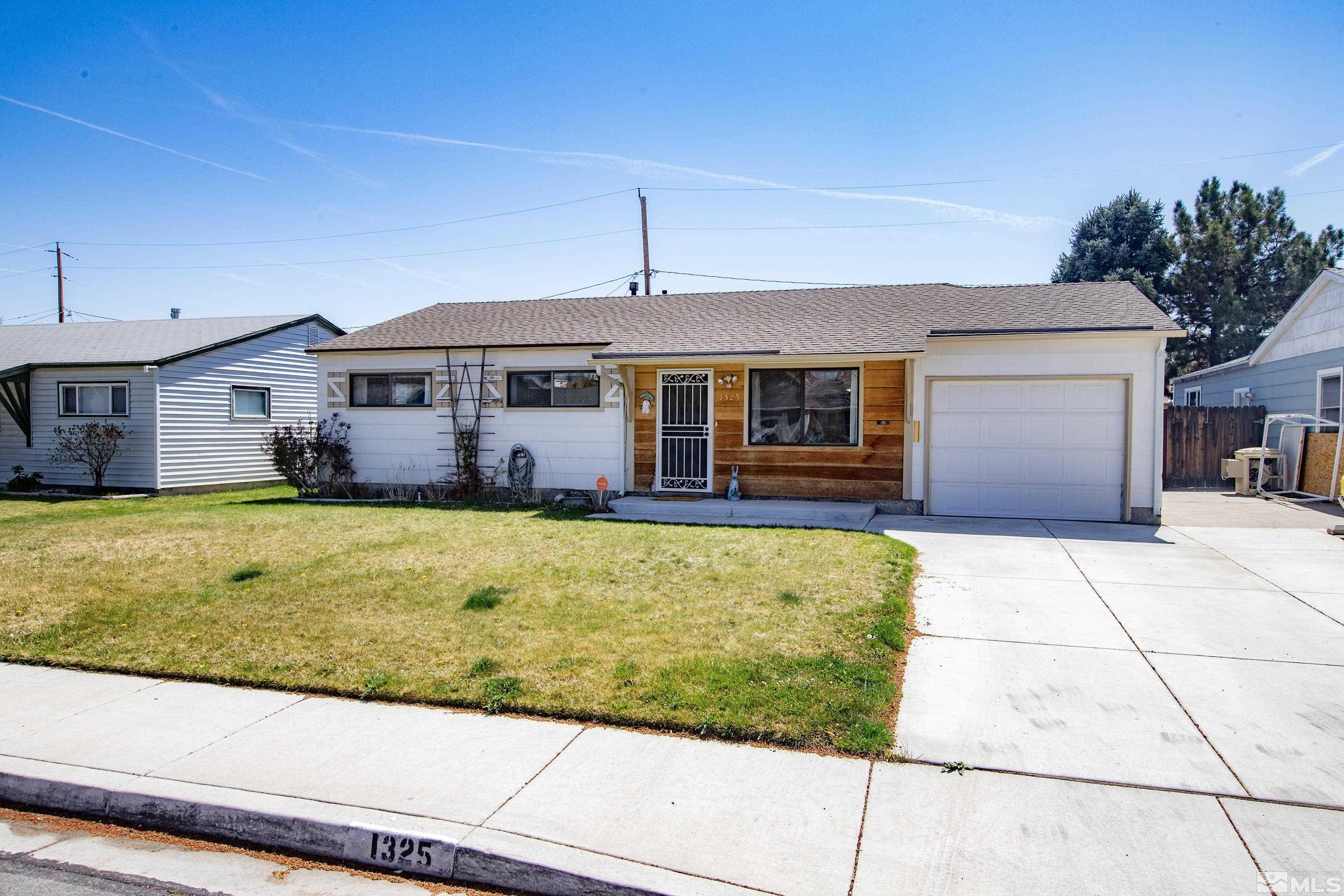 1325 Dodson Way Property Photo