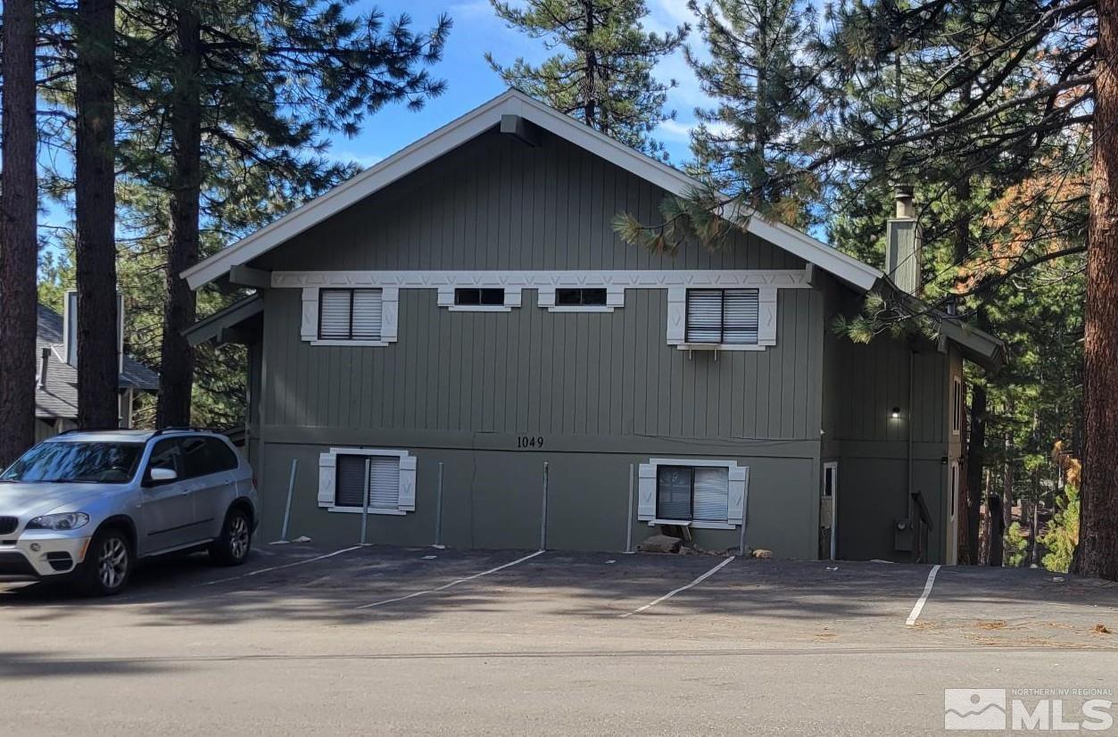 1049 Tomahawk Property Photo