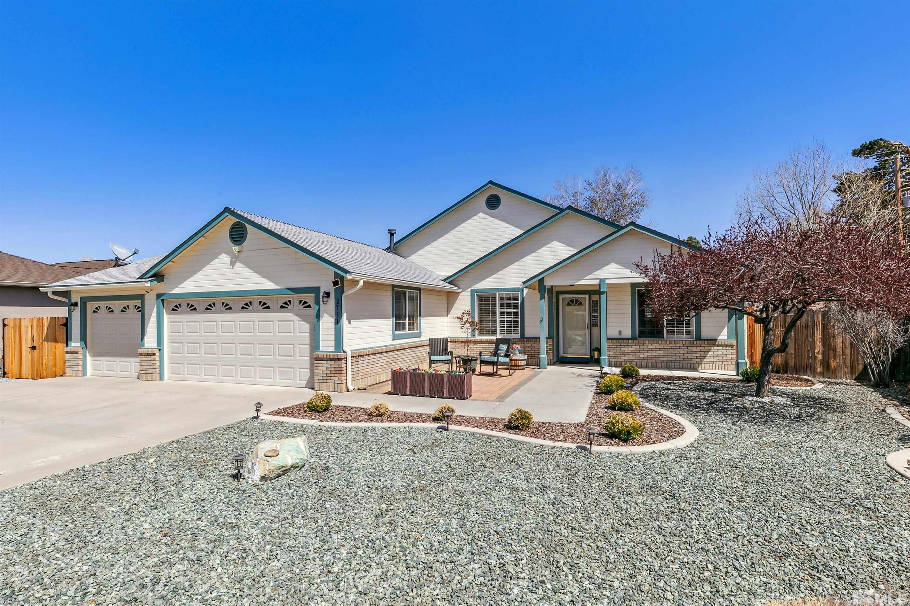 2751 Oak Ridge Dr Property Photo