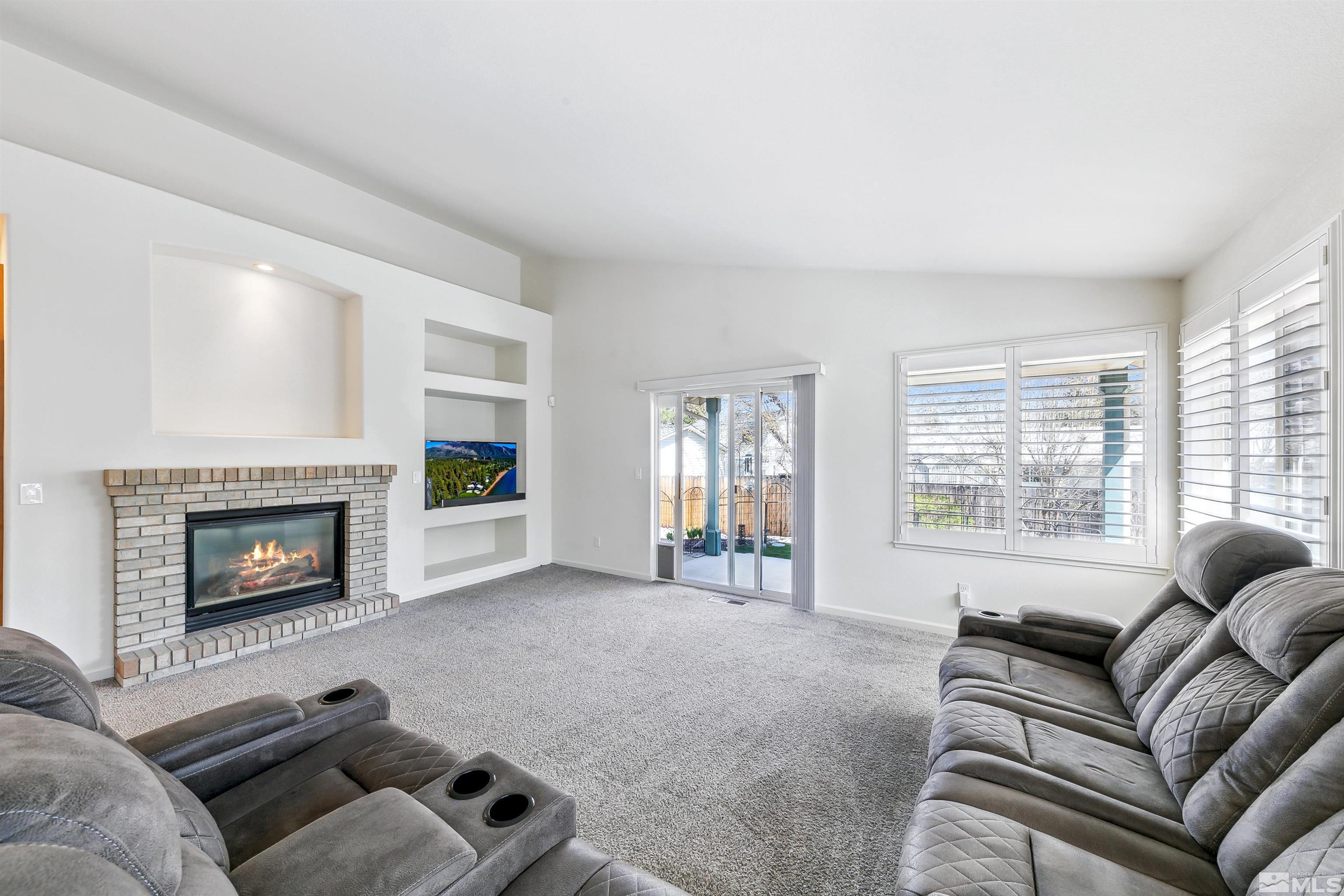 2751 Oak Ridge Dr Property Photo 8
