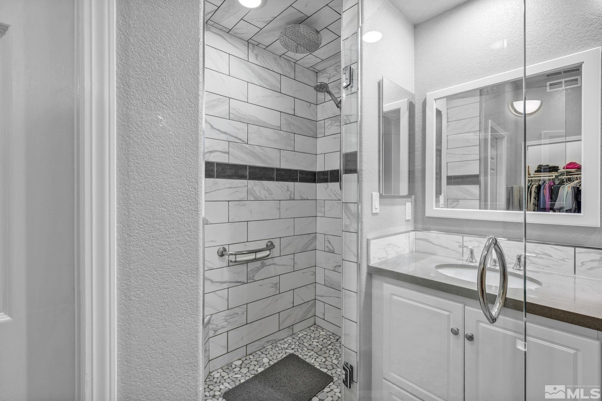 1527 Sequoia St. Property Photo 26