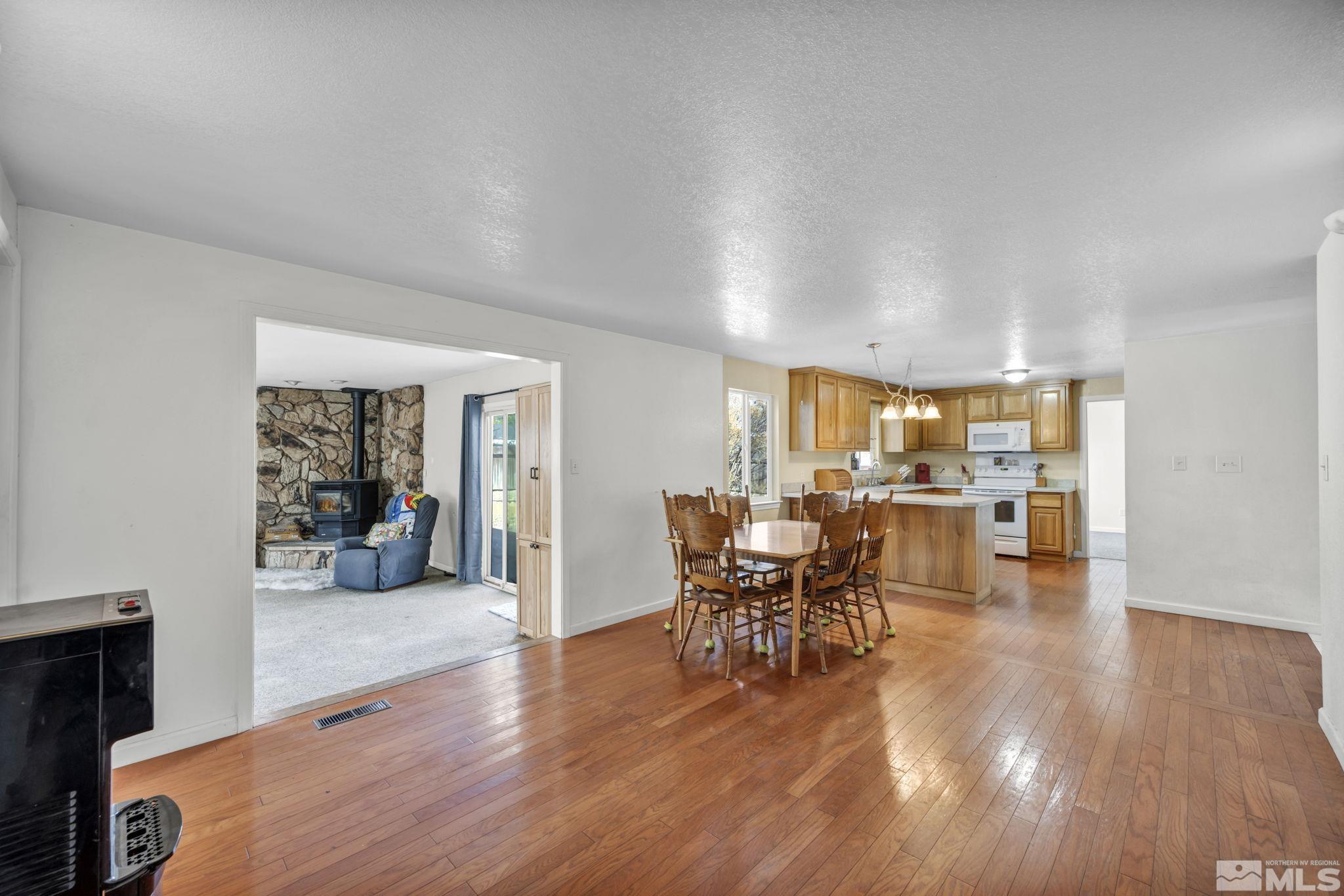 1504 E Telegraph Street Property Photo 8