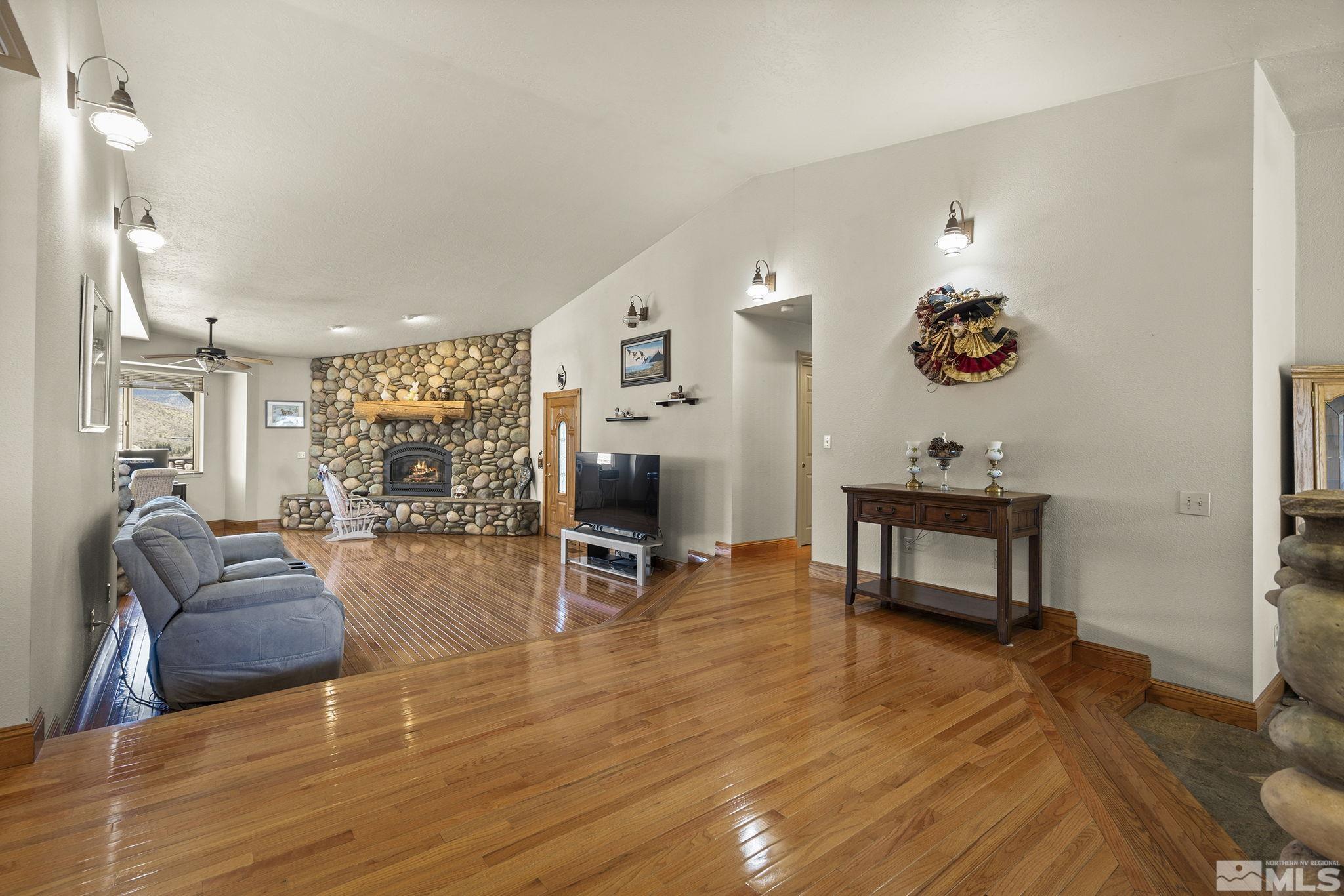 480 Duck Hill Rd Property Photo 12