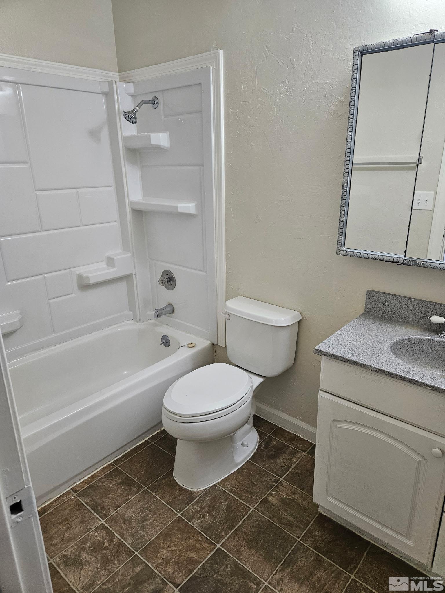 1024 Baywood Drive D Property Photo 7