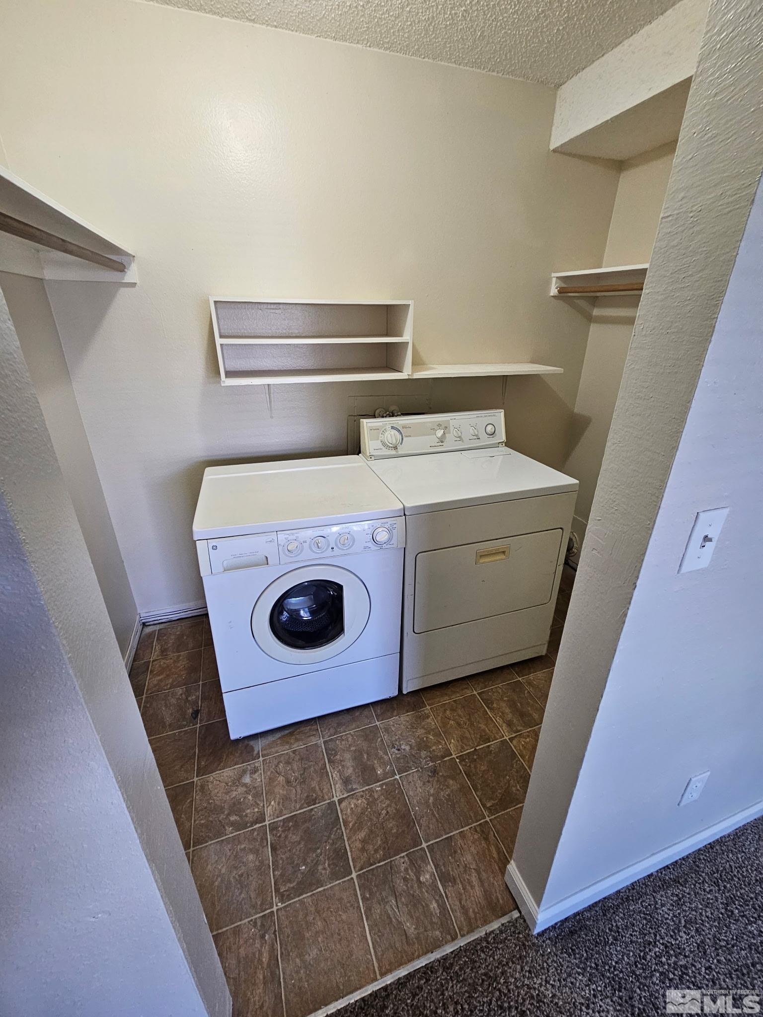 1024 Baywood Drive D Property Photo 8