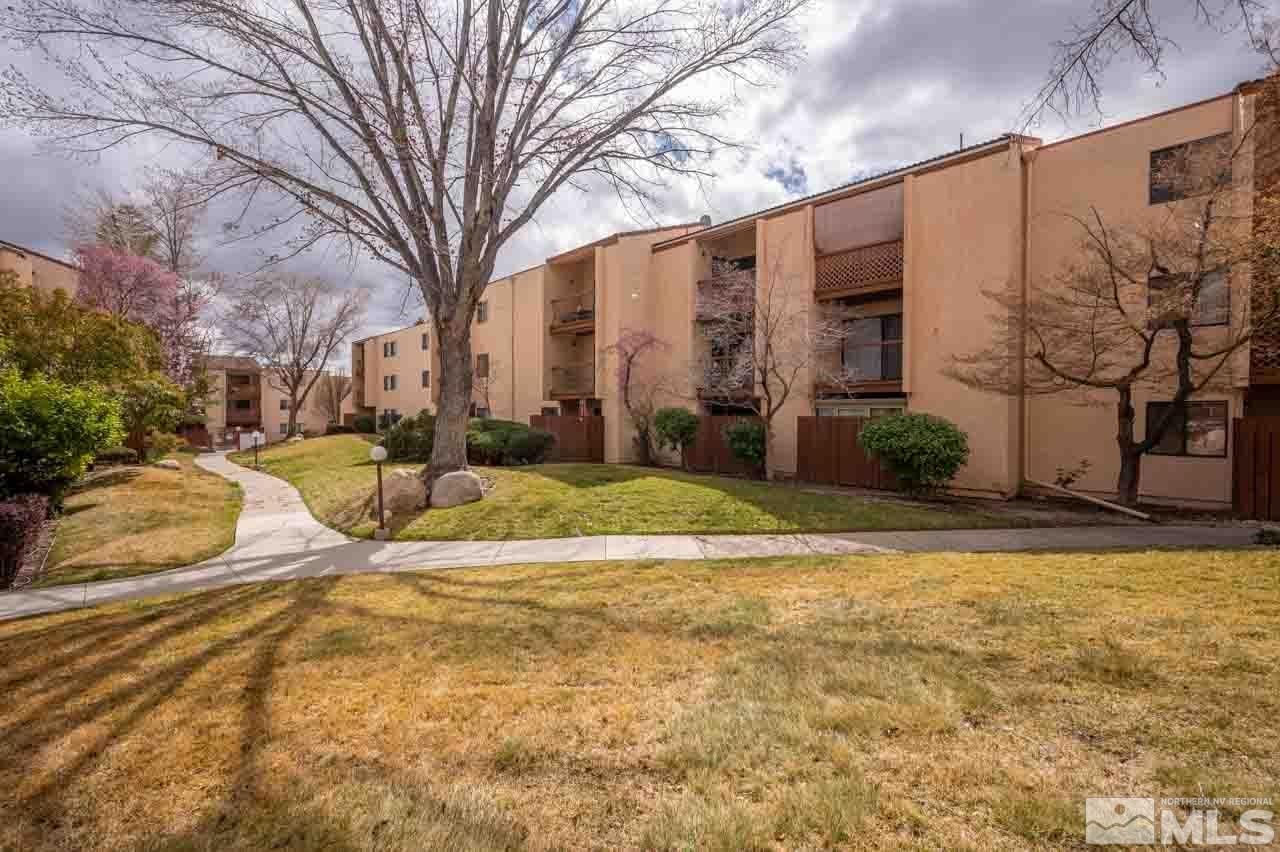 2700 Plumas Street Property Photo 6