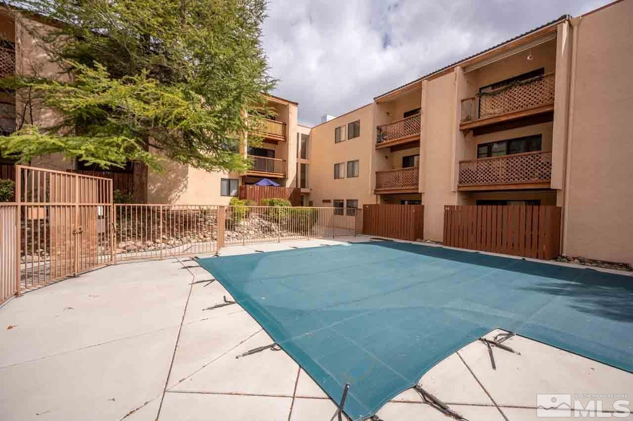 2700 Plumas Street Property Photo 7