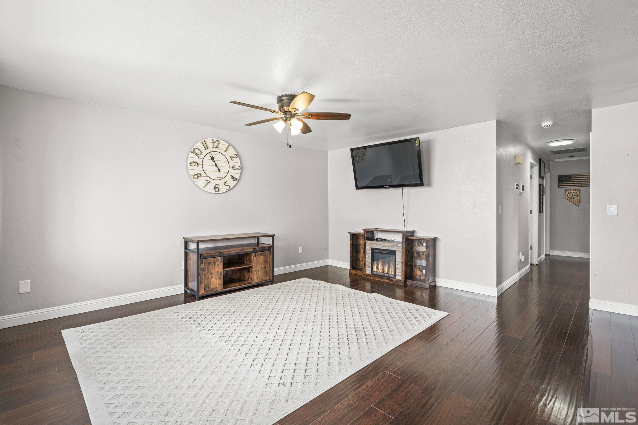 1029 Monte Rosa Dr Property Photo 4