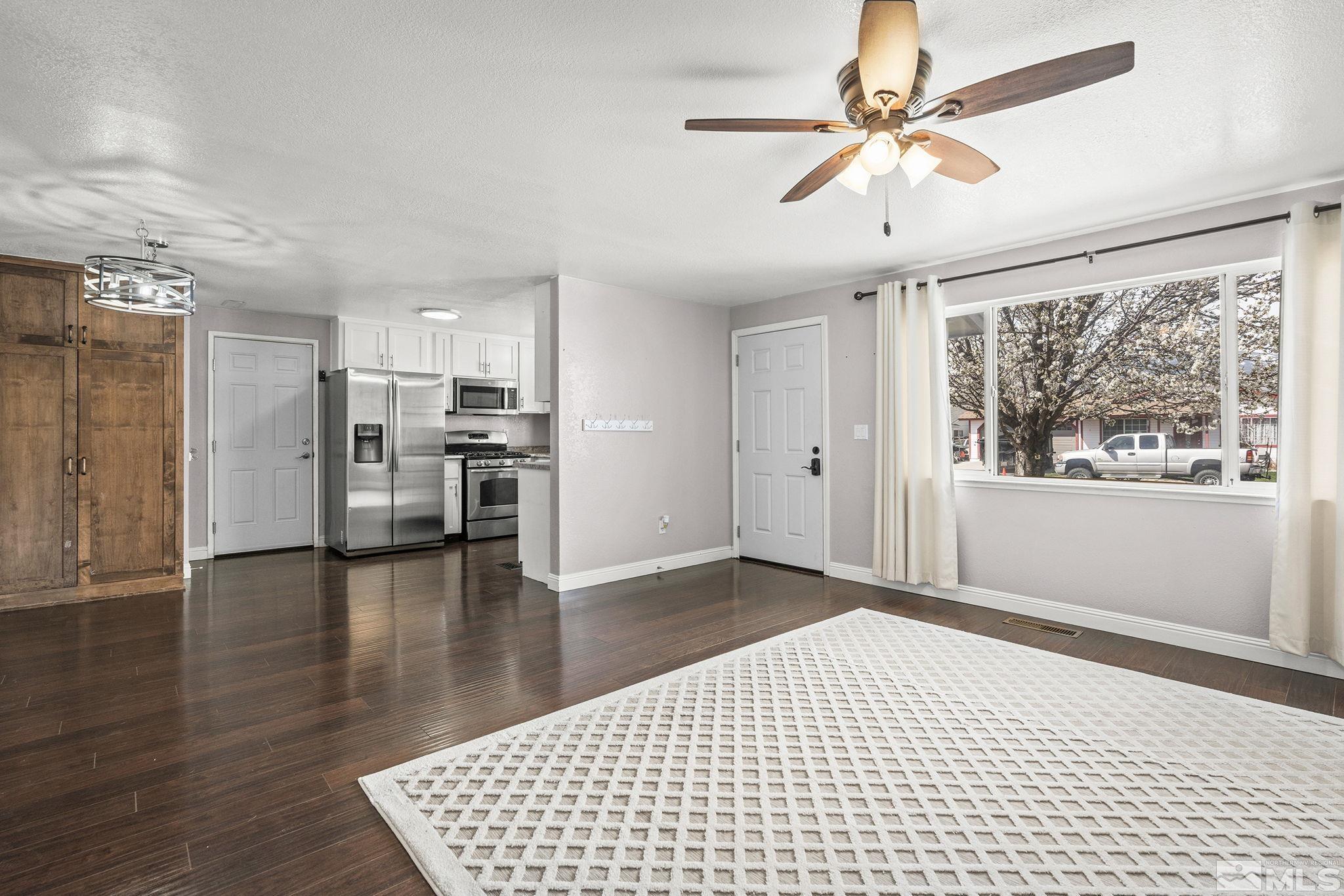 1029 Monte Rosa Dr Property Photo 6