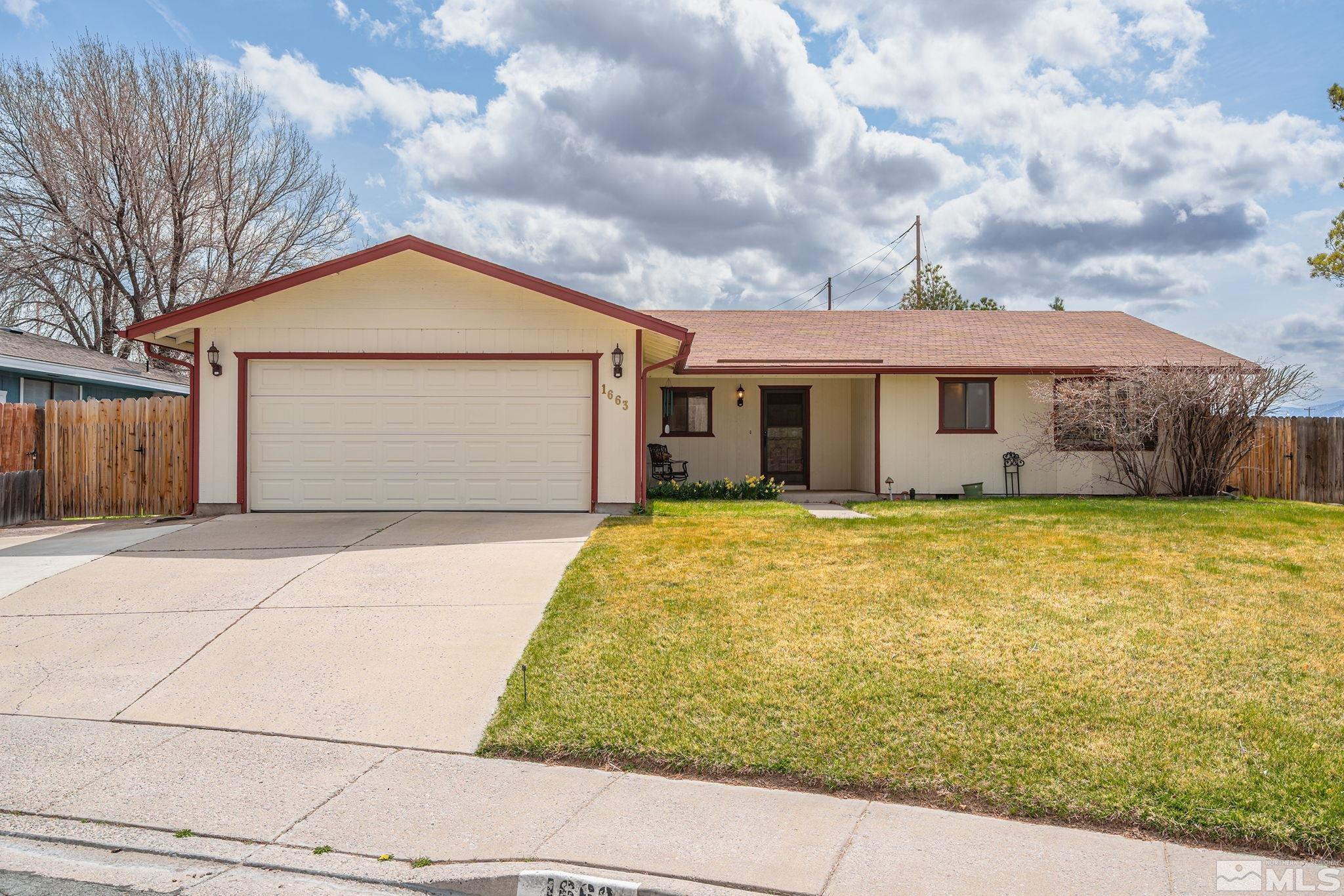 1663 Pullman Dr Property Photo