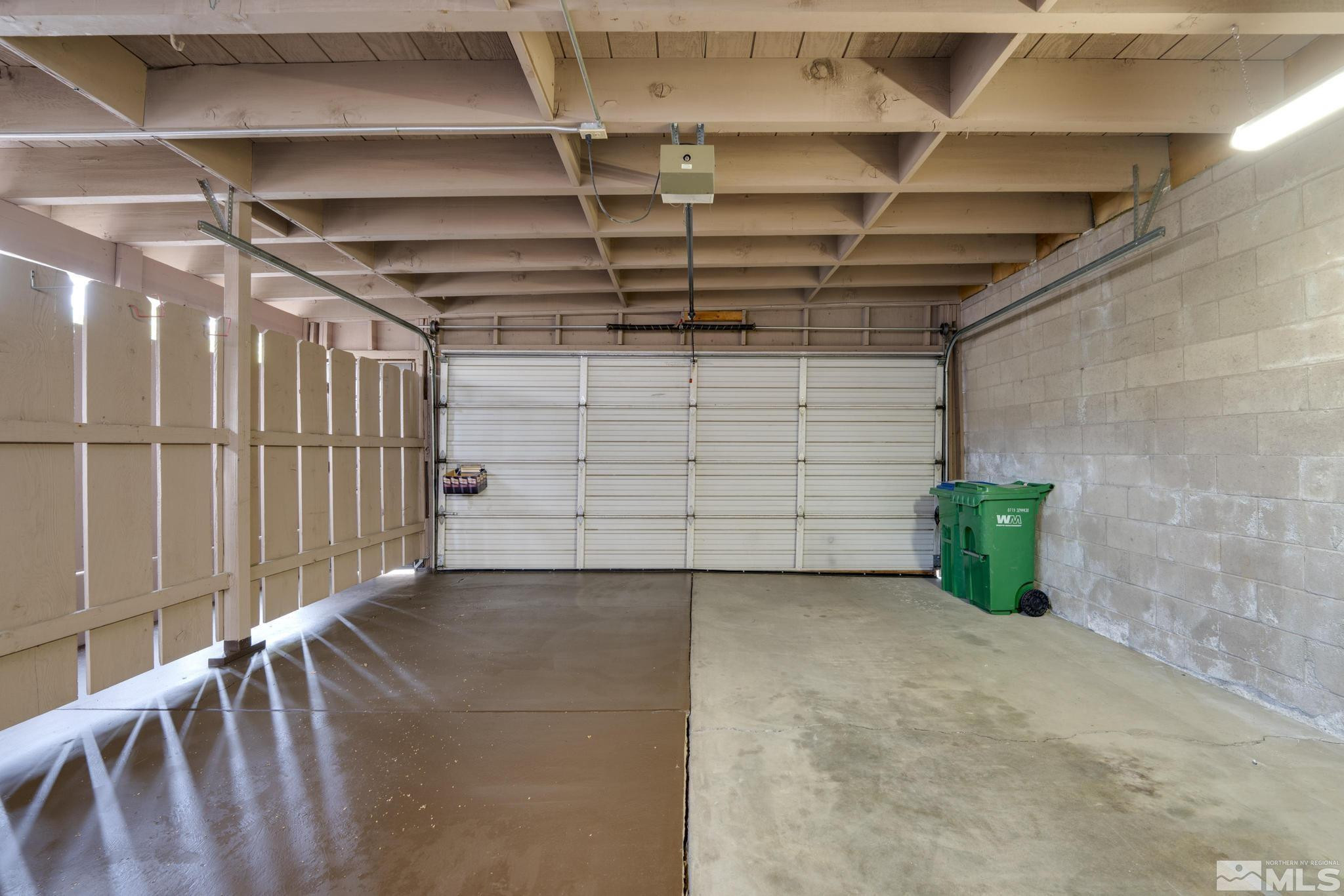 181 Lake Glen Drive Property Photo 7