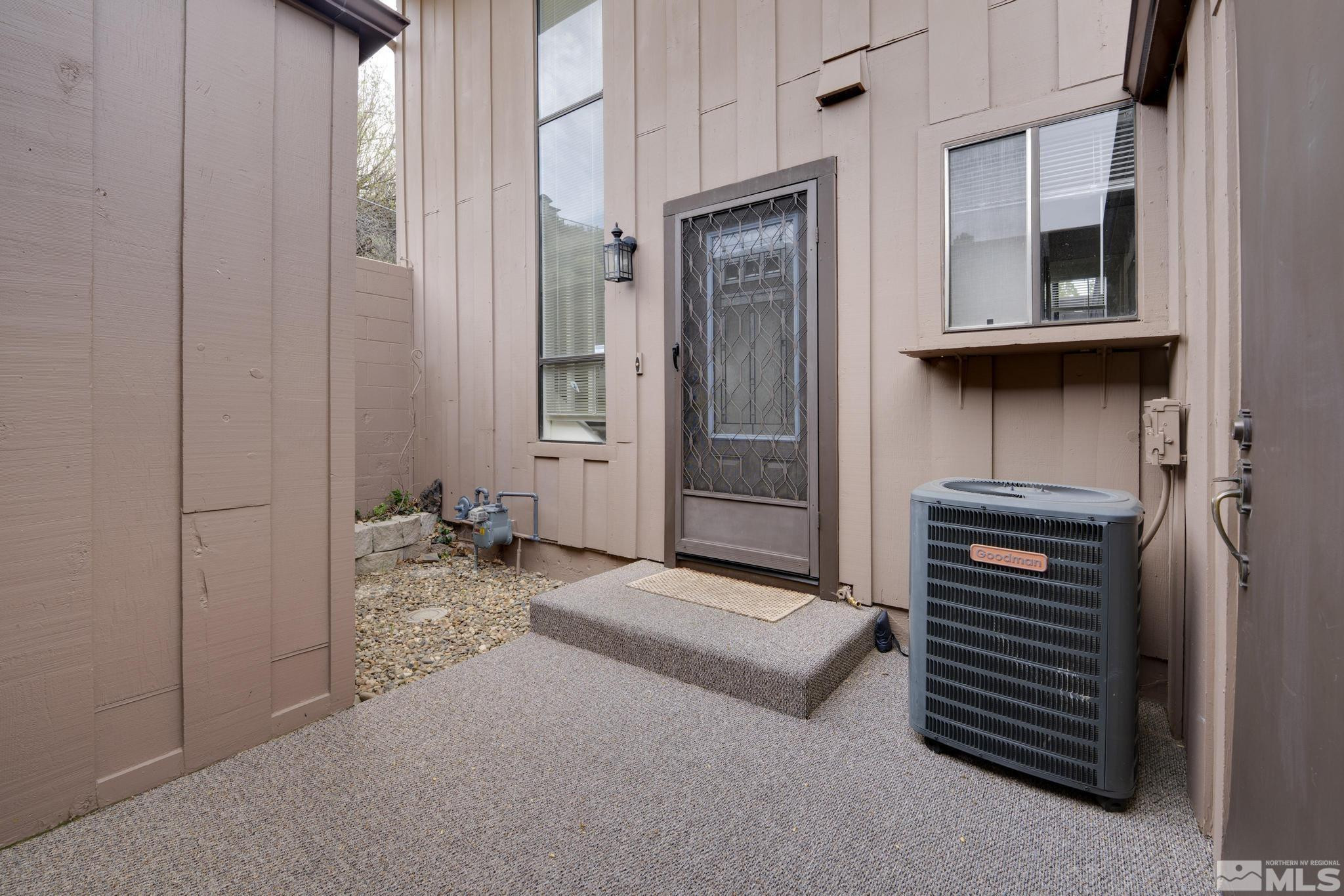 181 Lake Glen Drive Property Photo 10