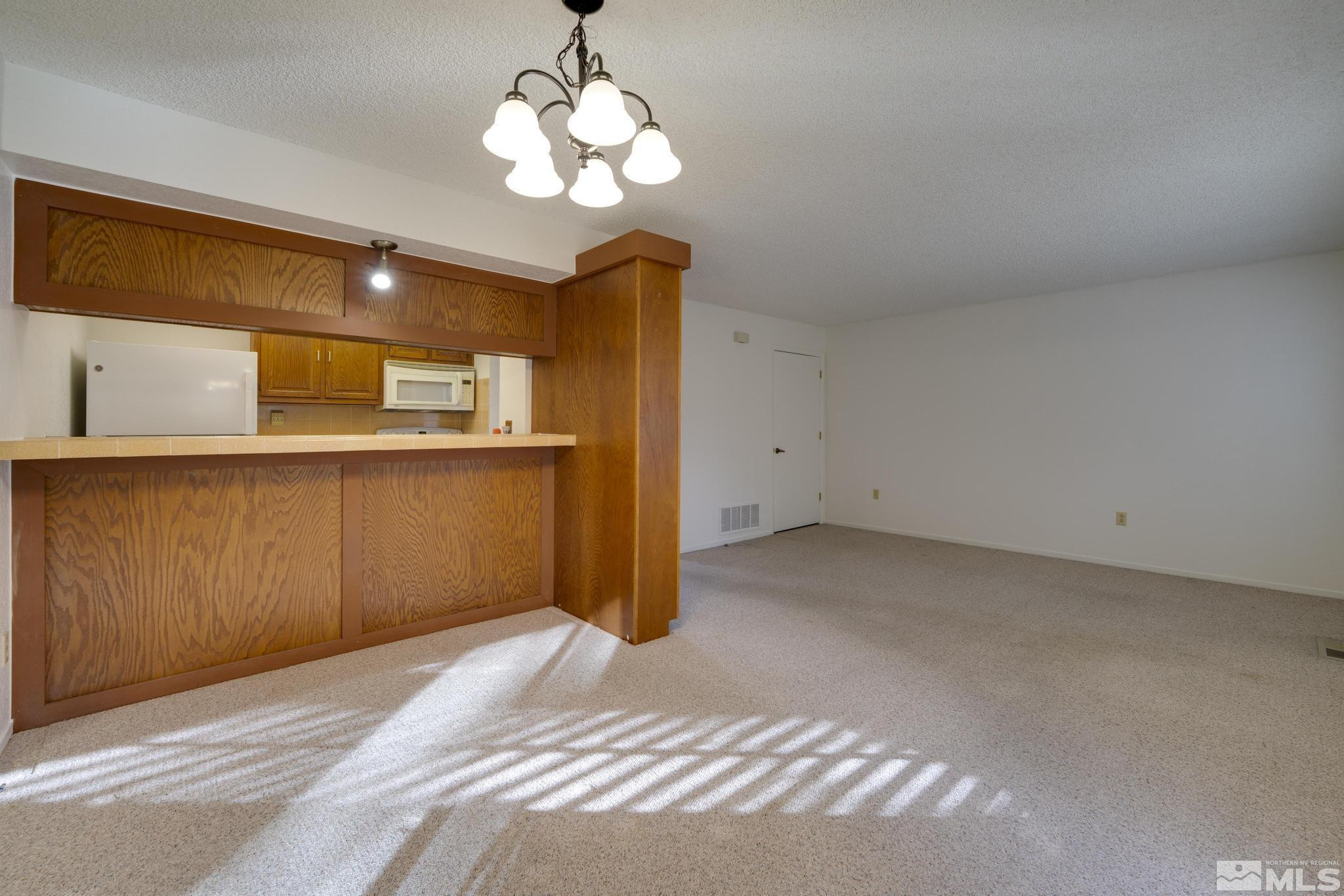 181 Lake Glen Drive Property Photo 16