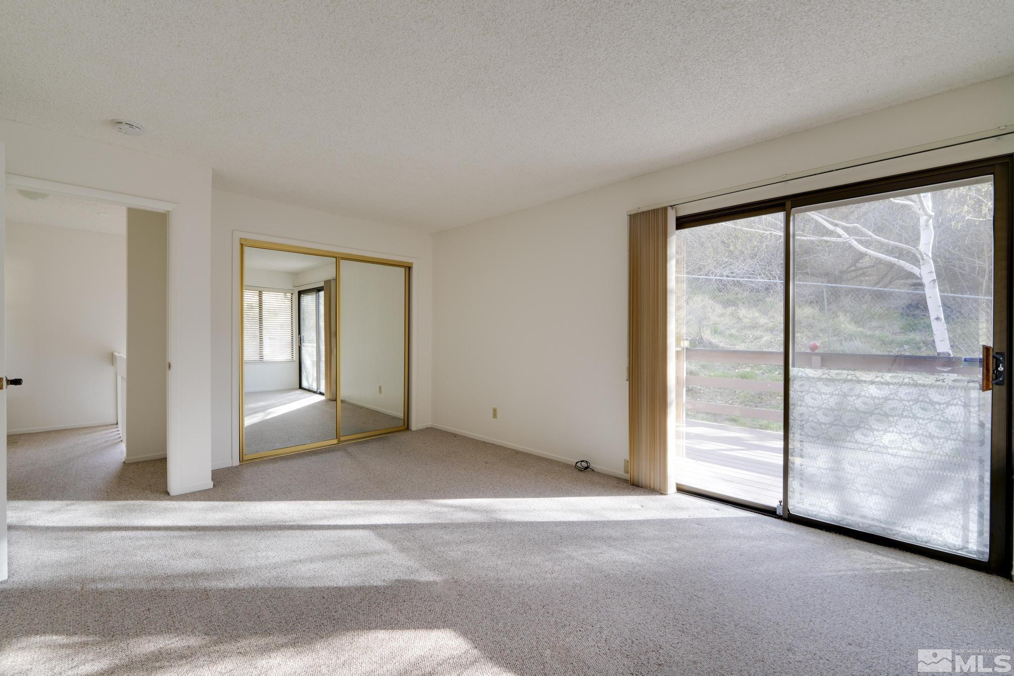 181 Lake Glen Drive Property Photo 23