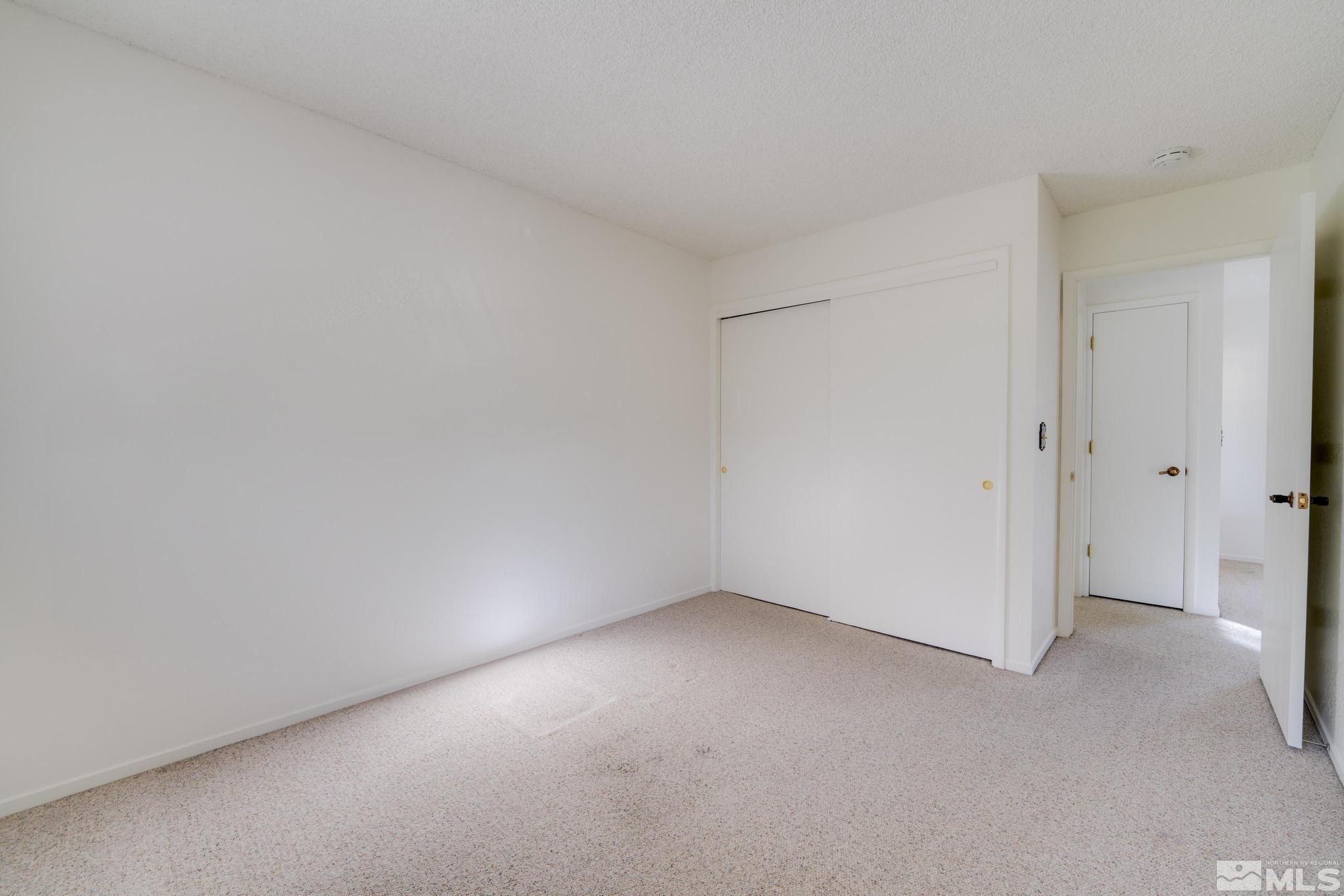 181 Lake Glen Drive Property Photo 30