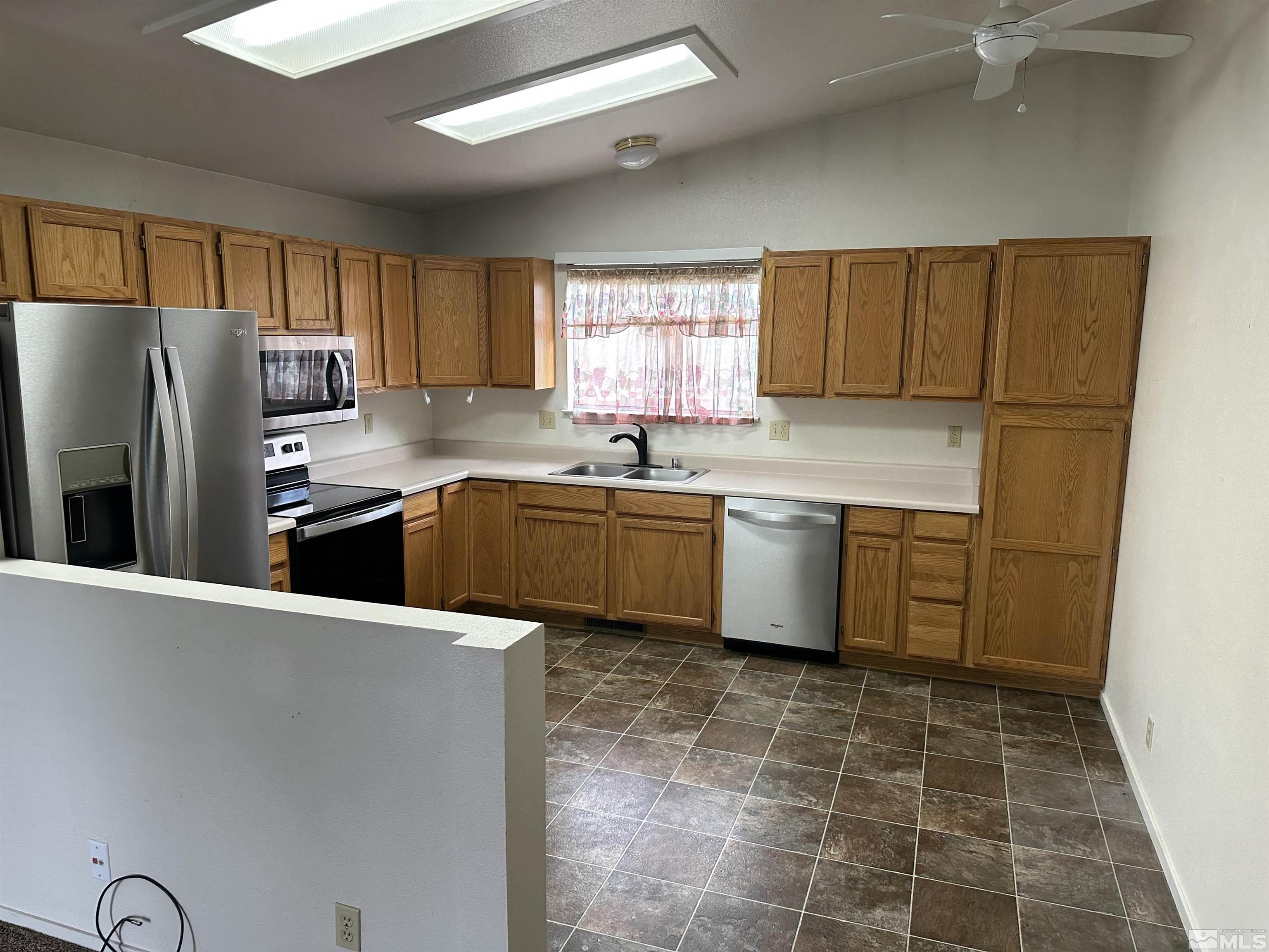 1755 Jamie Way Property Photo 5