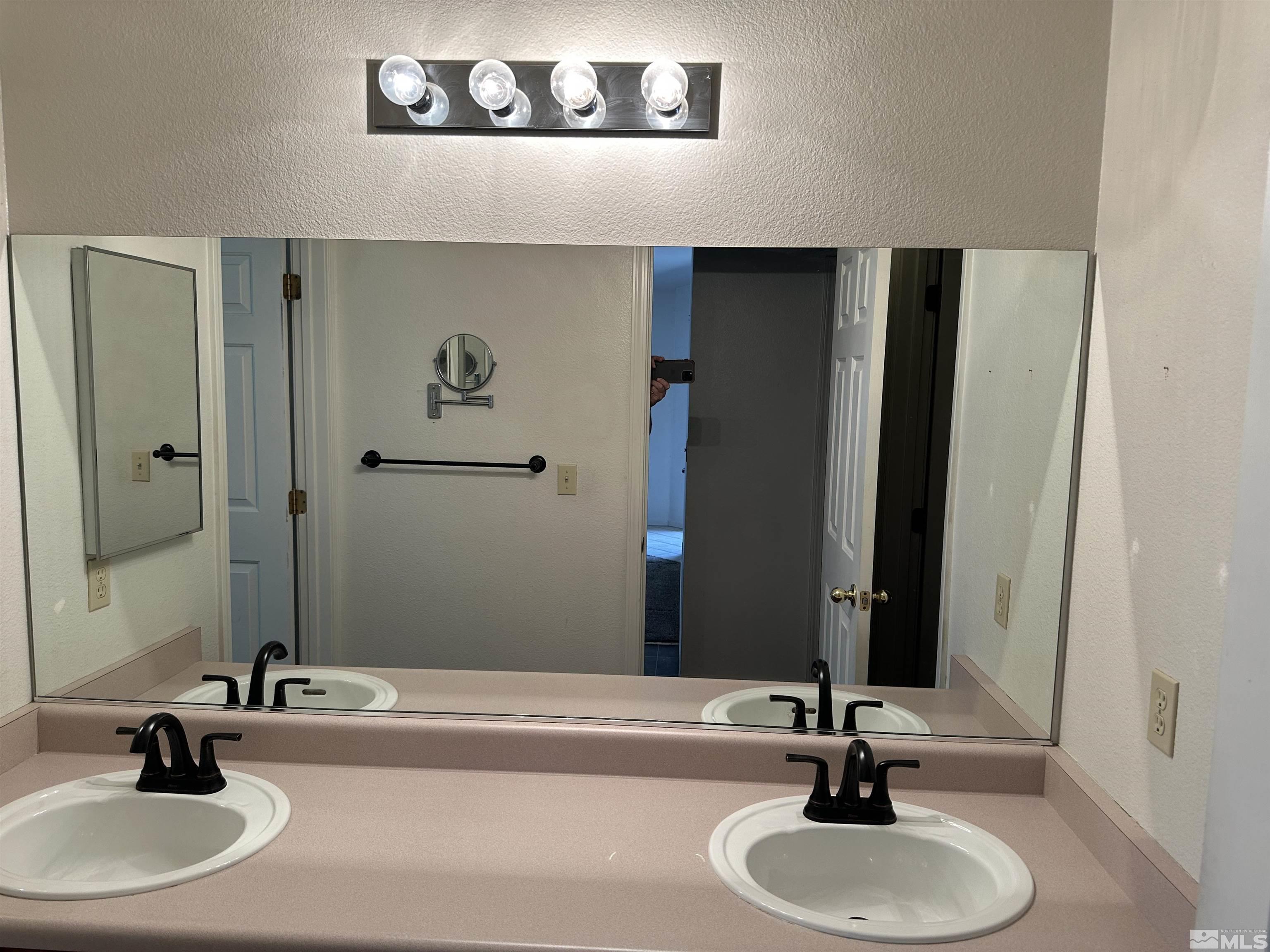 1755 Jamie Way Property Photo 18