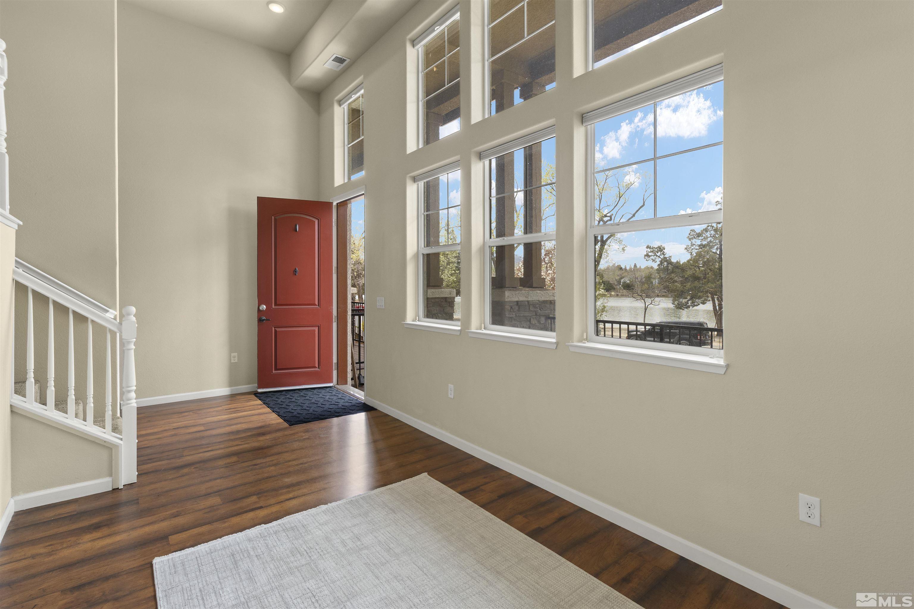 2490 Eastshore Place Property Photo 5
