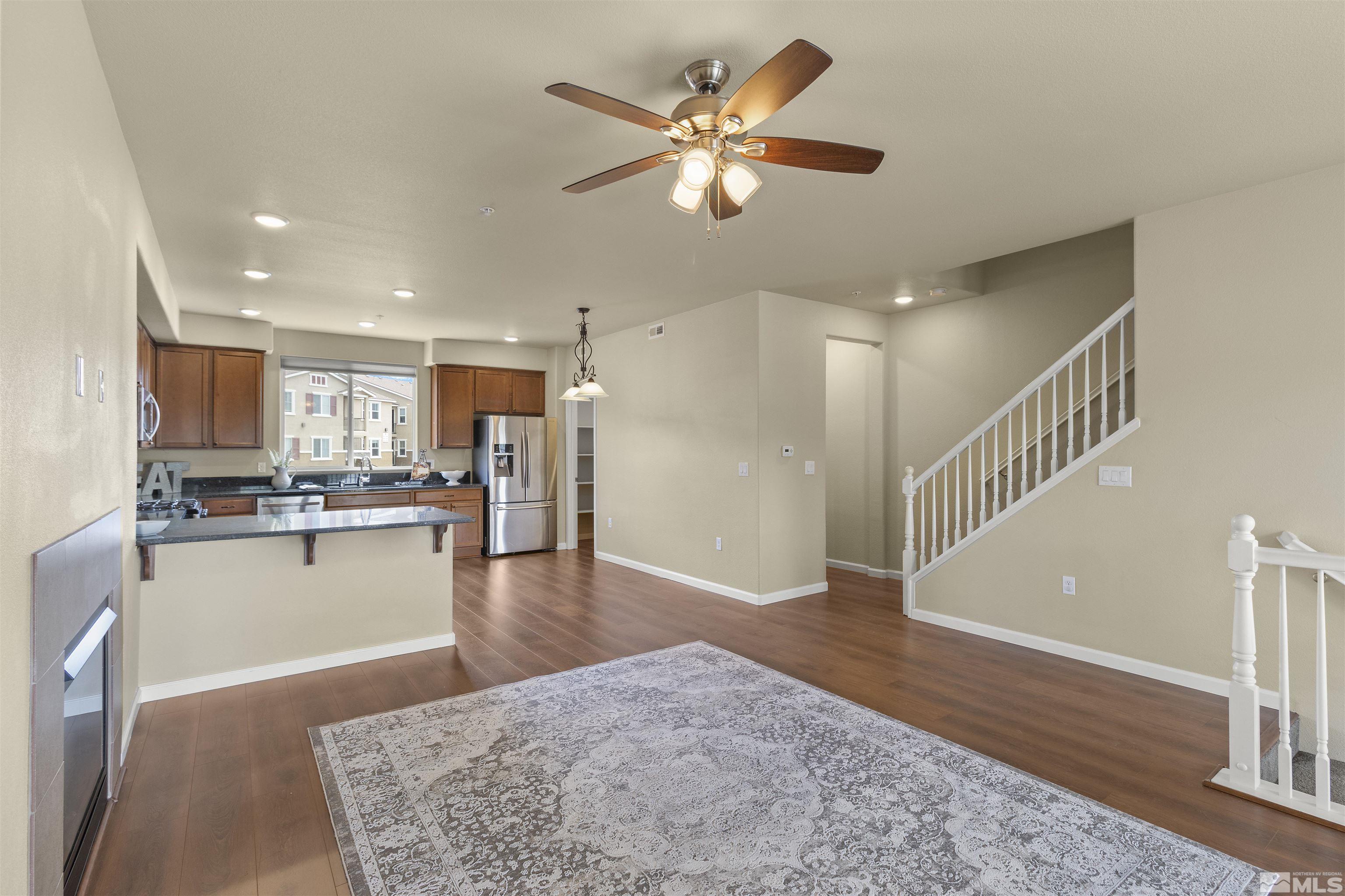 2490 Eastshore Place Property Photo 10