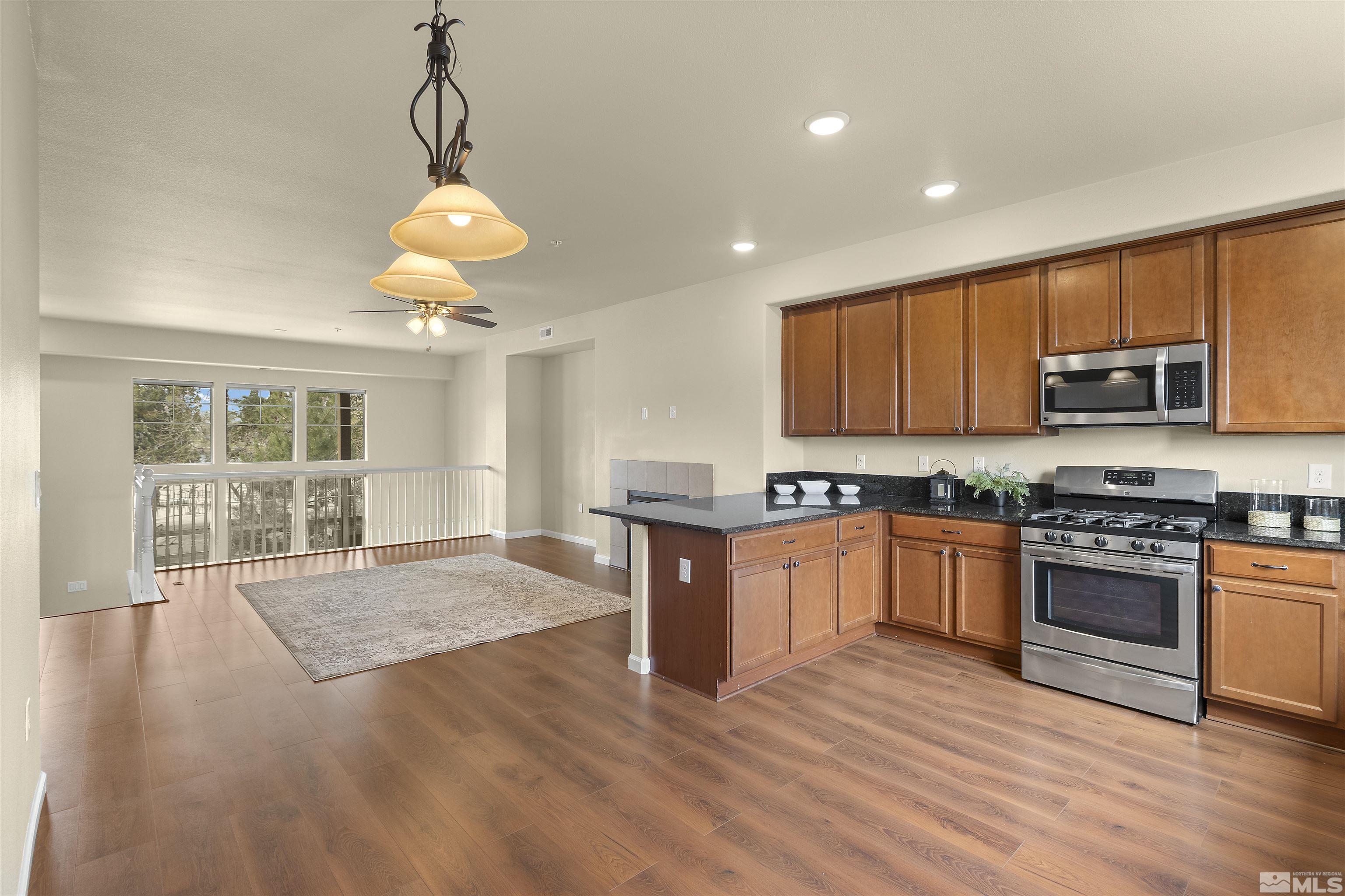 2490 Eastshore Place Property Photo 13