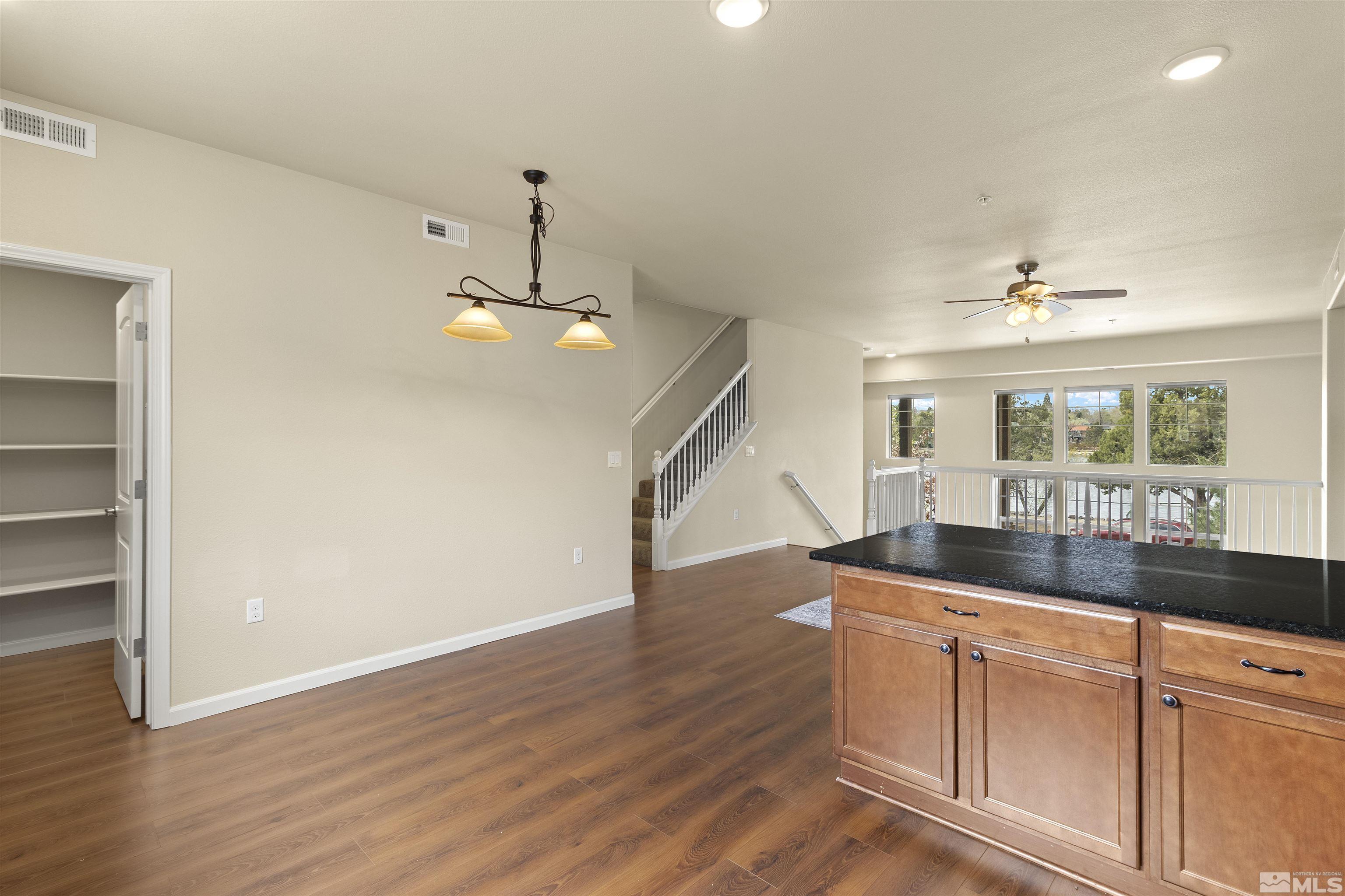 2490 Eastshore Place Property Photo 14
