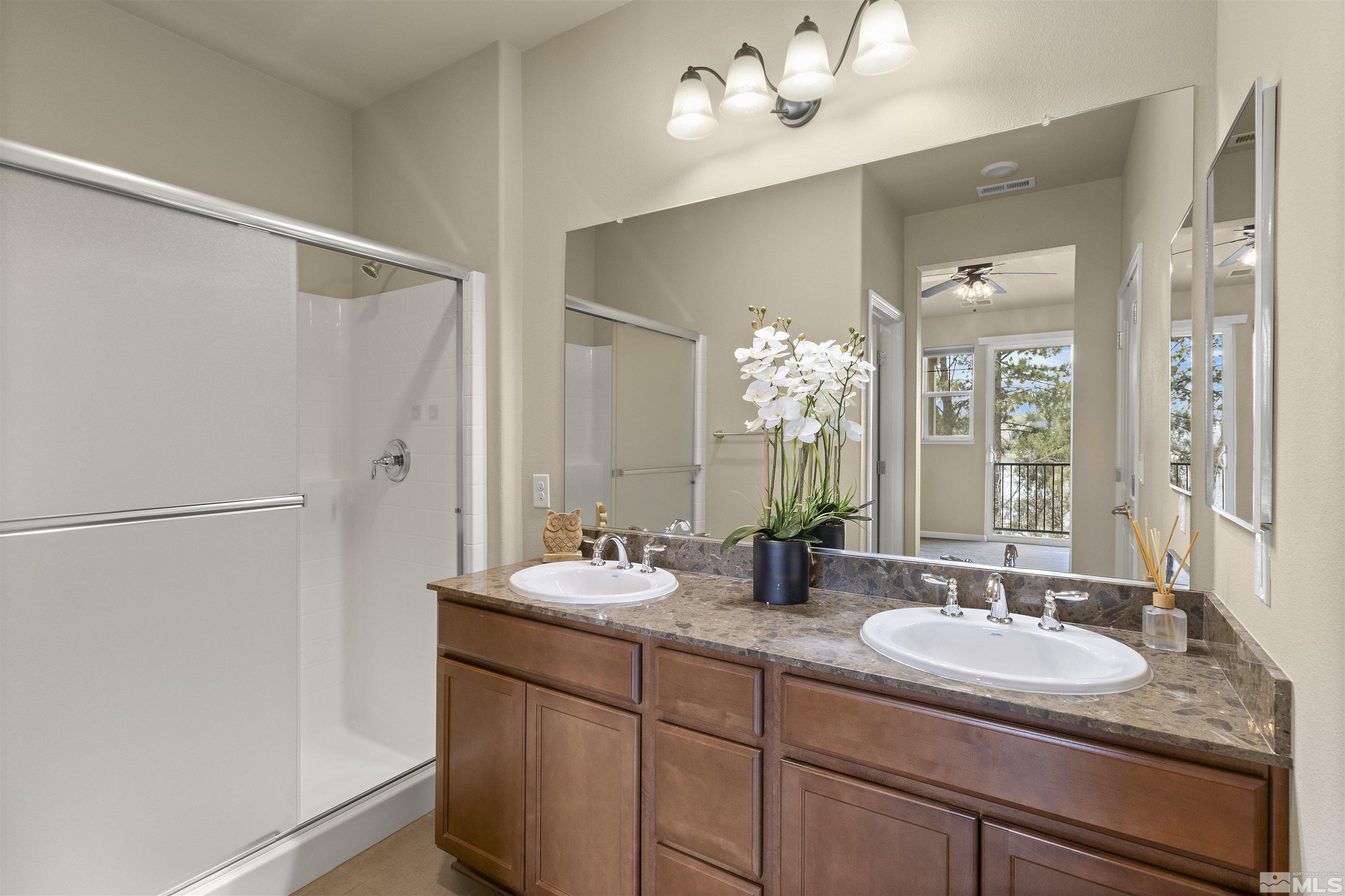 2490 Eastshore Place Property Photo 18