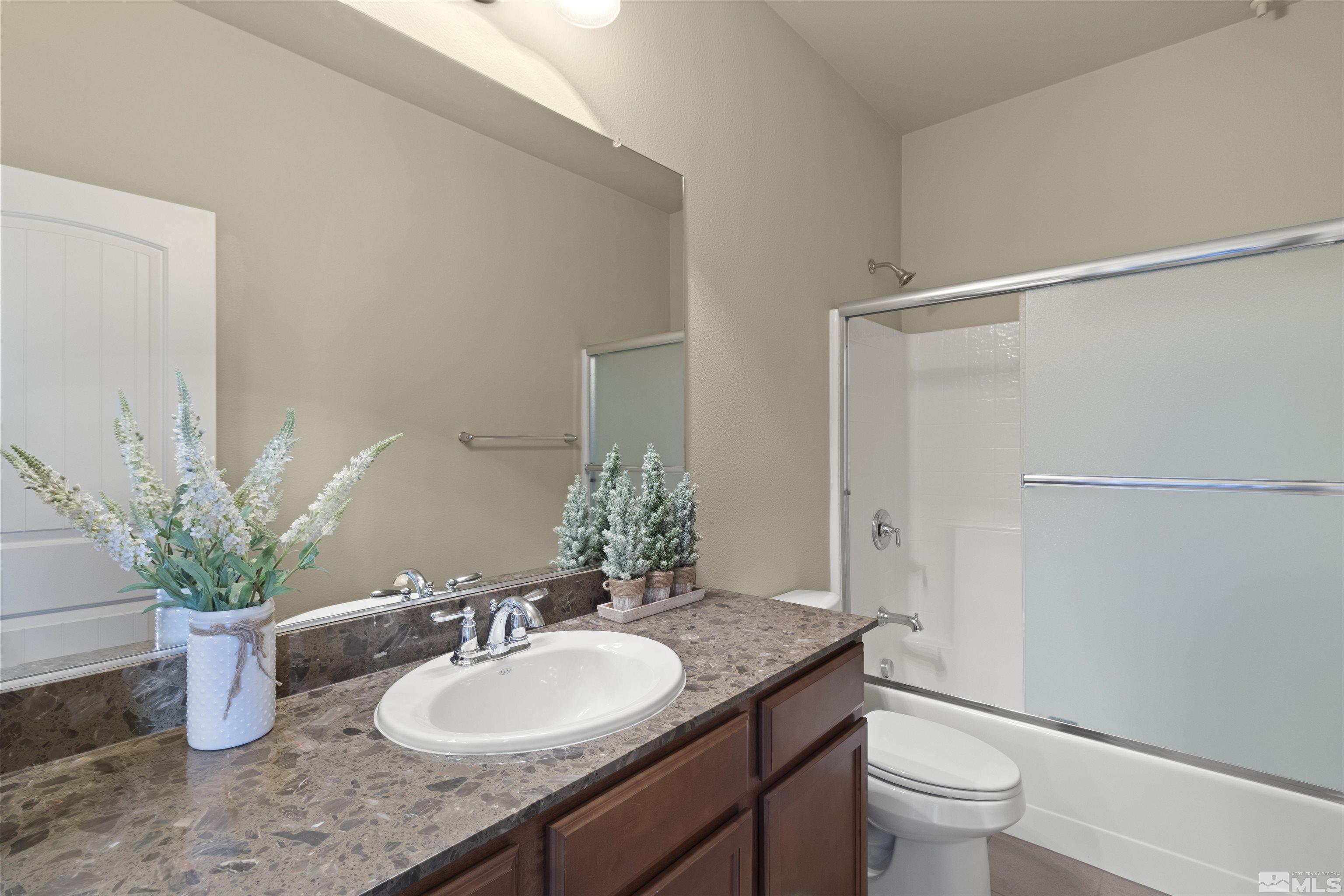 2490 Eastshore Place Property Photo 20