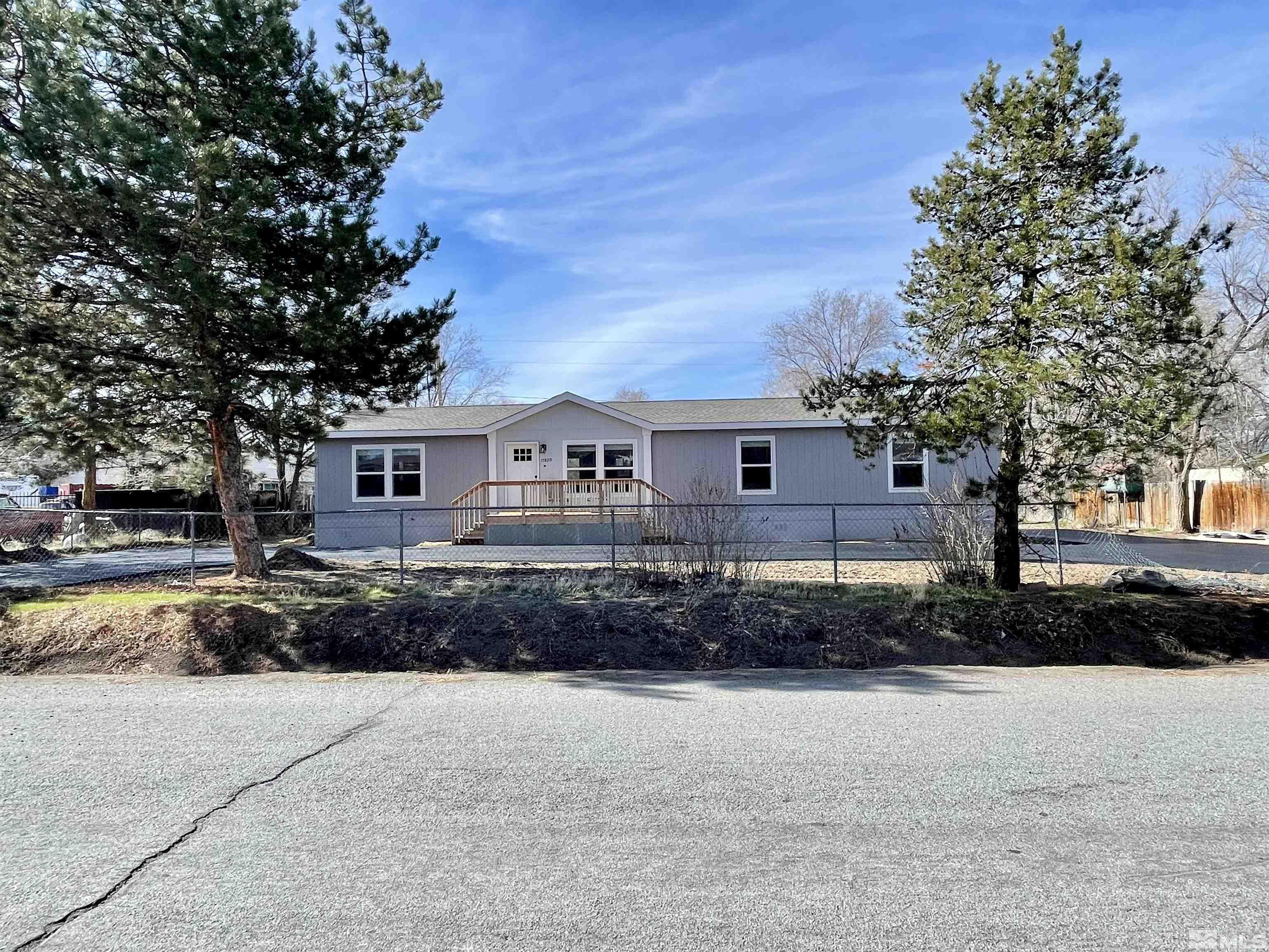 17820 Cold Springs Dr Property Photo 2