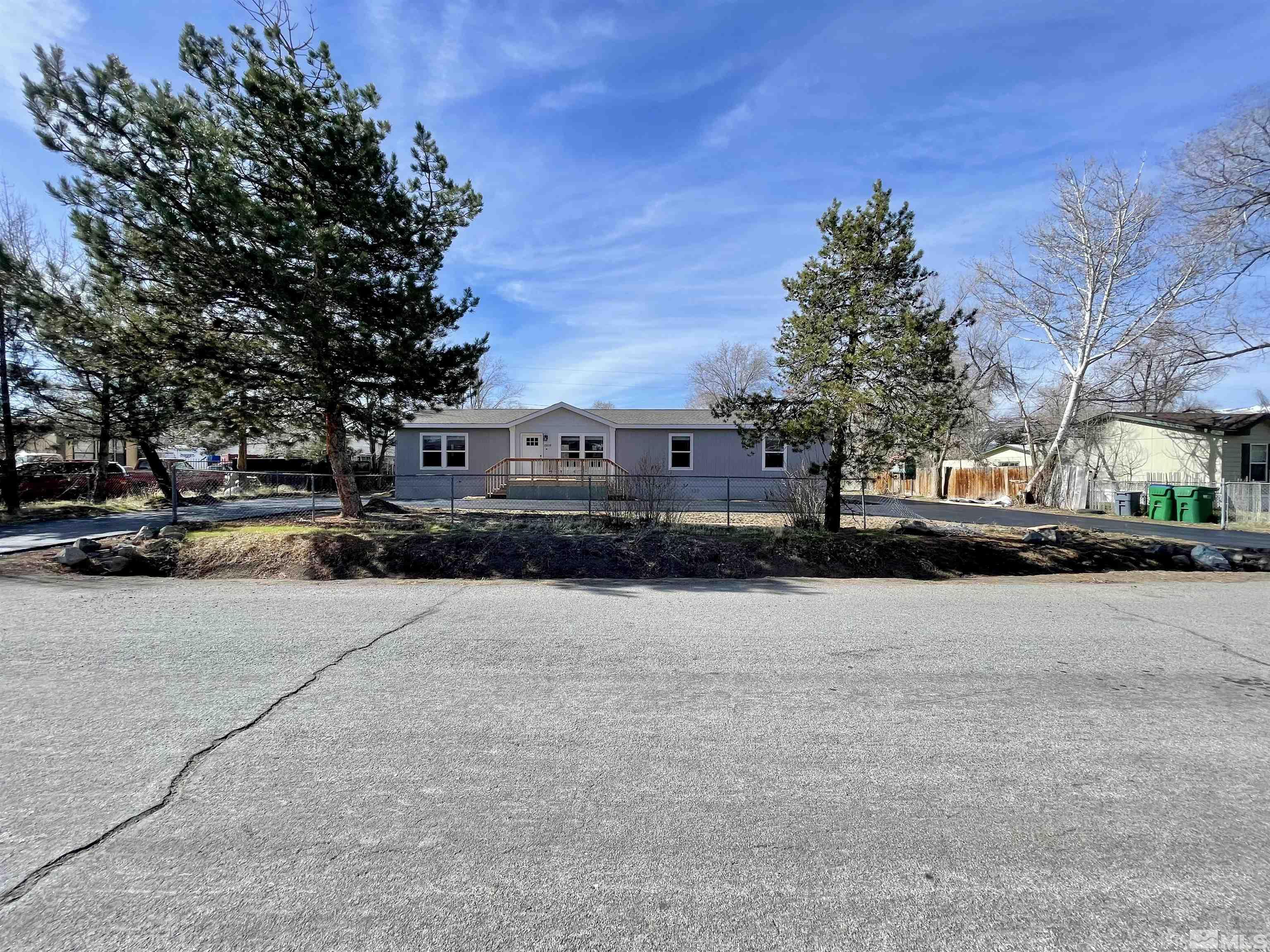 17820 Cold Springs Dr Property Photo 3