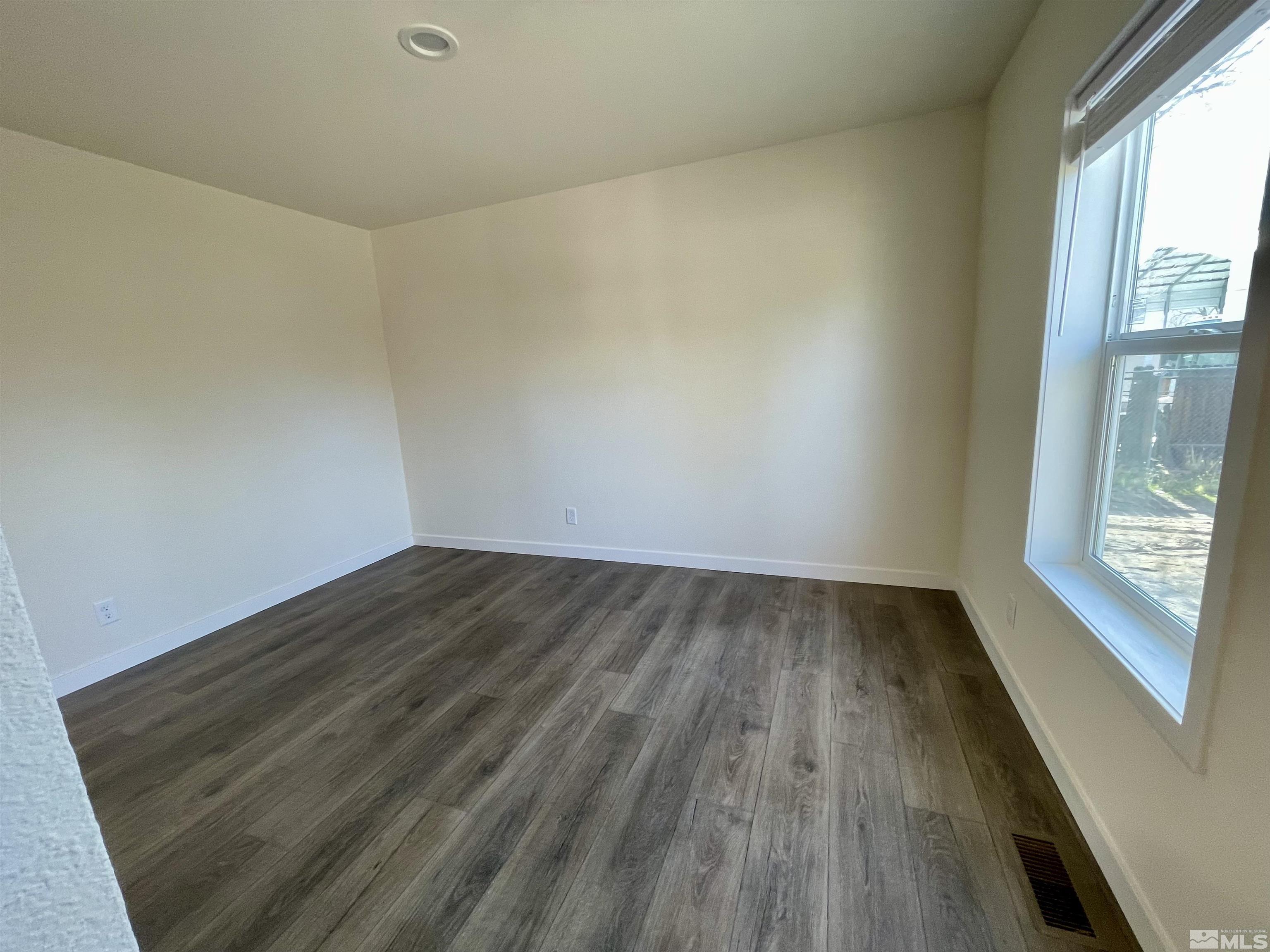 17820 Cold Springs Dr Property Photo 14
