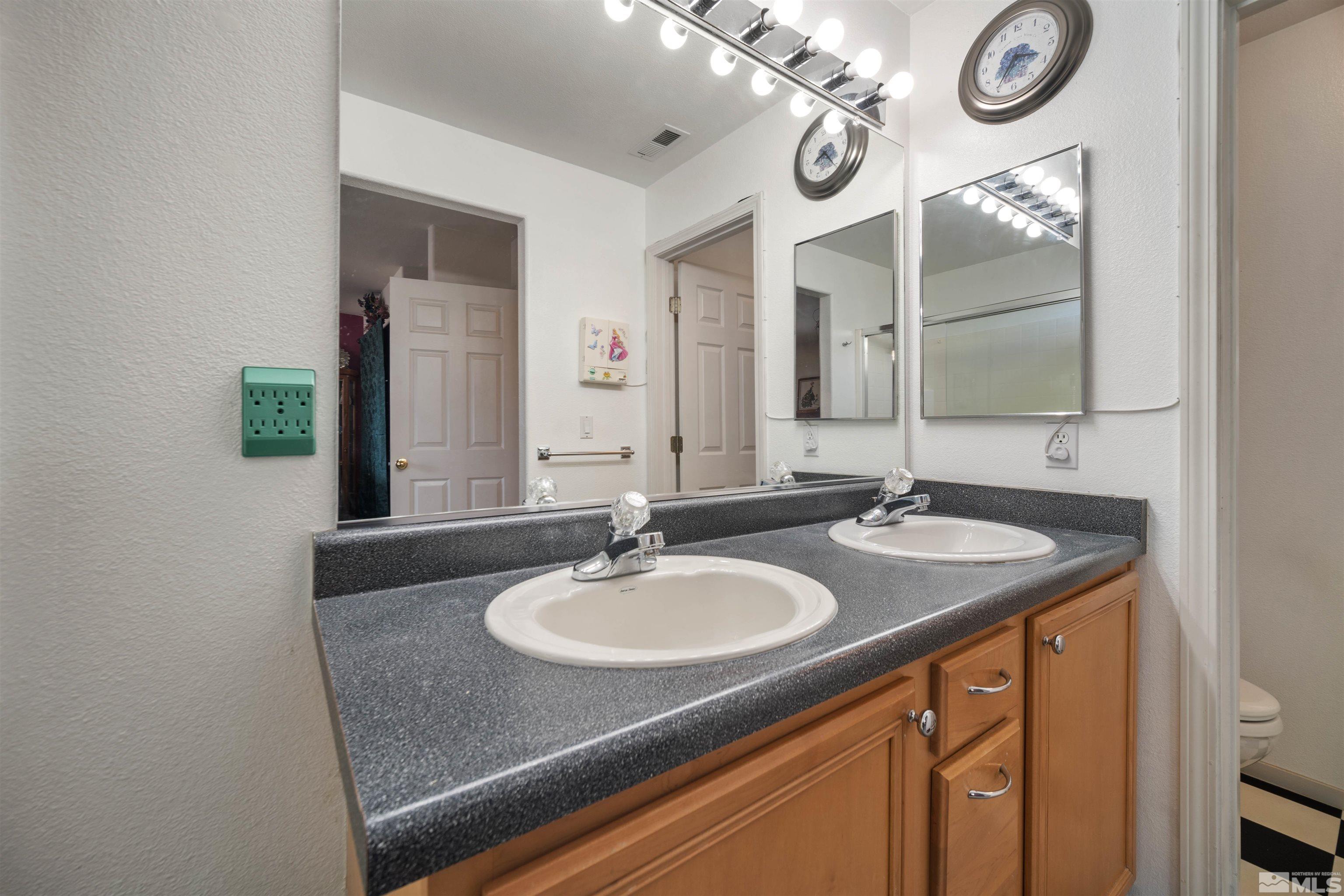 2112 Signa Court Property Photo 26