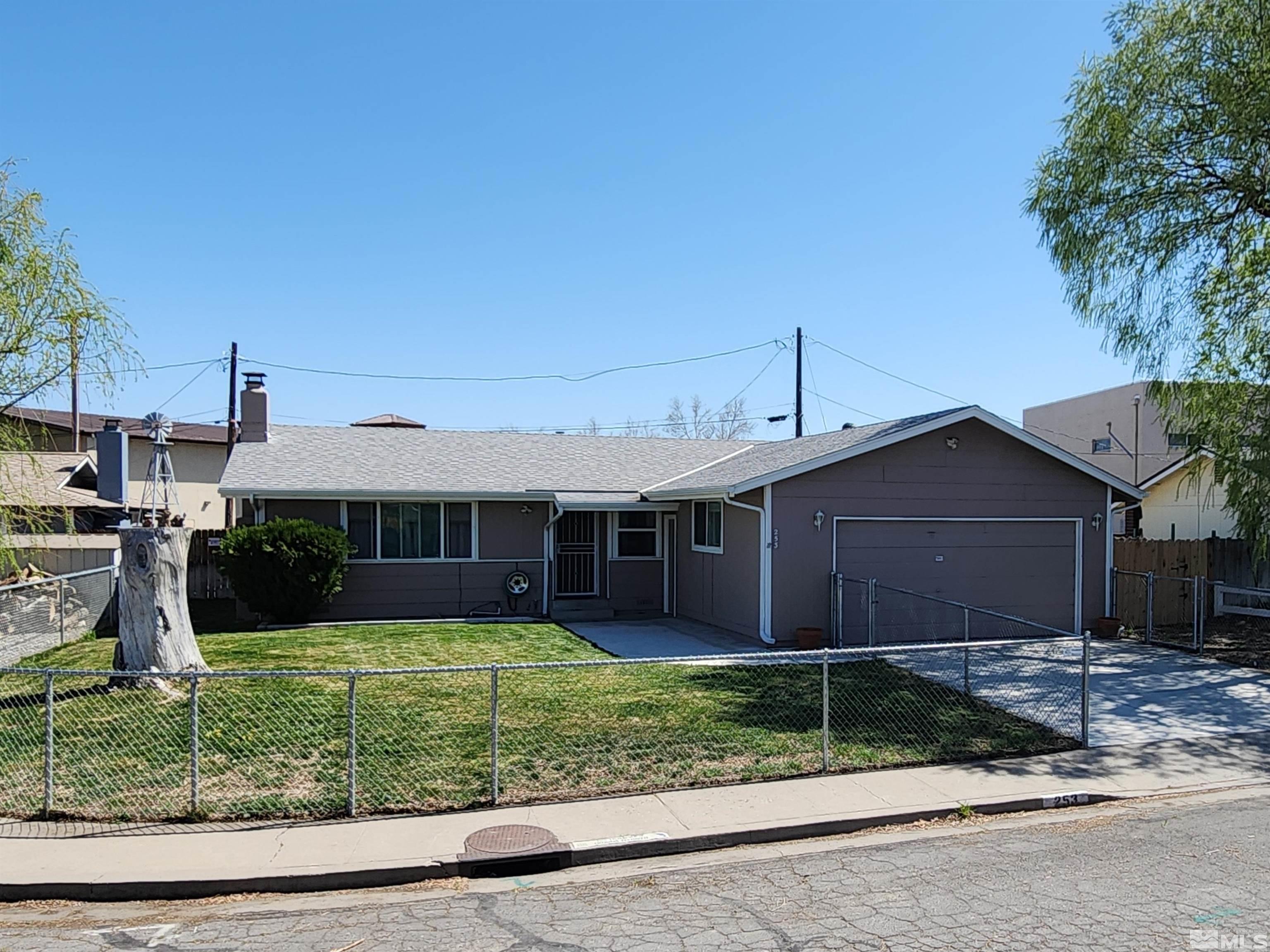 253 Sawyer Way Property Photo