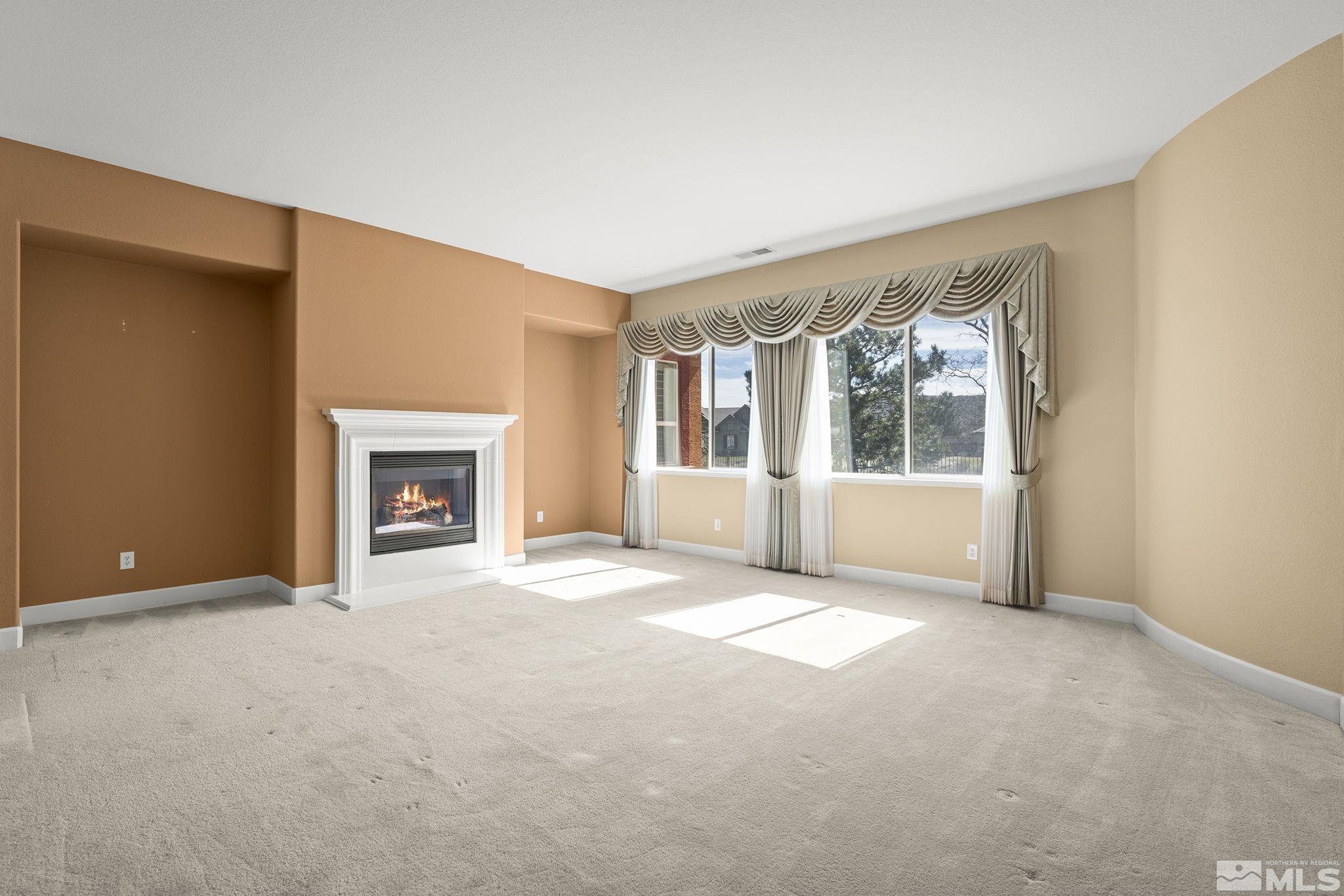 15355 Redmond Loop Property Photo 3