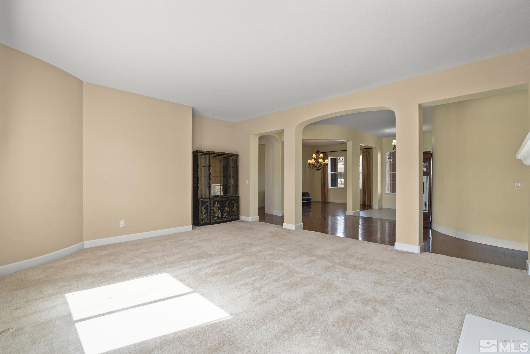 15355 Redmond Loop Property Photo 4