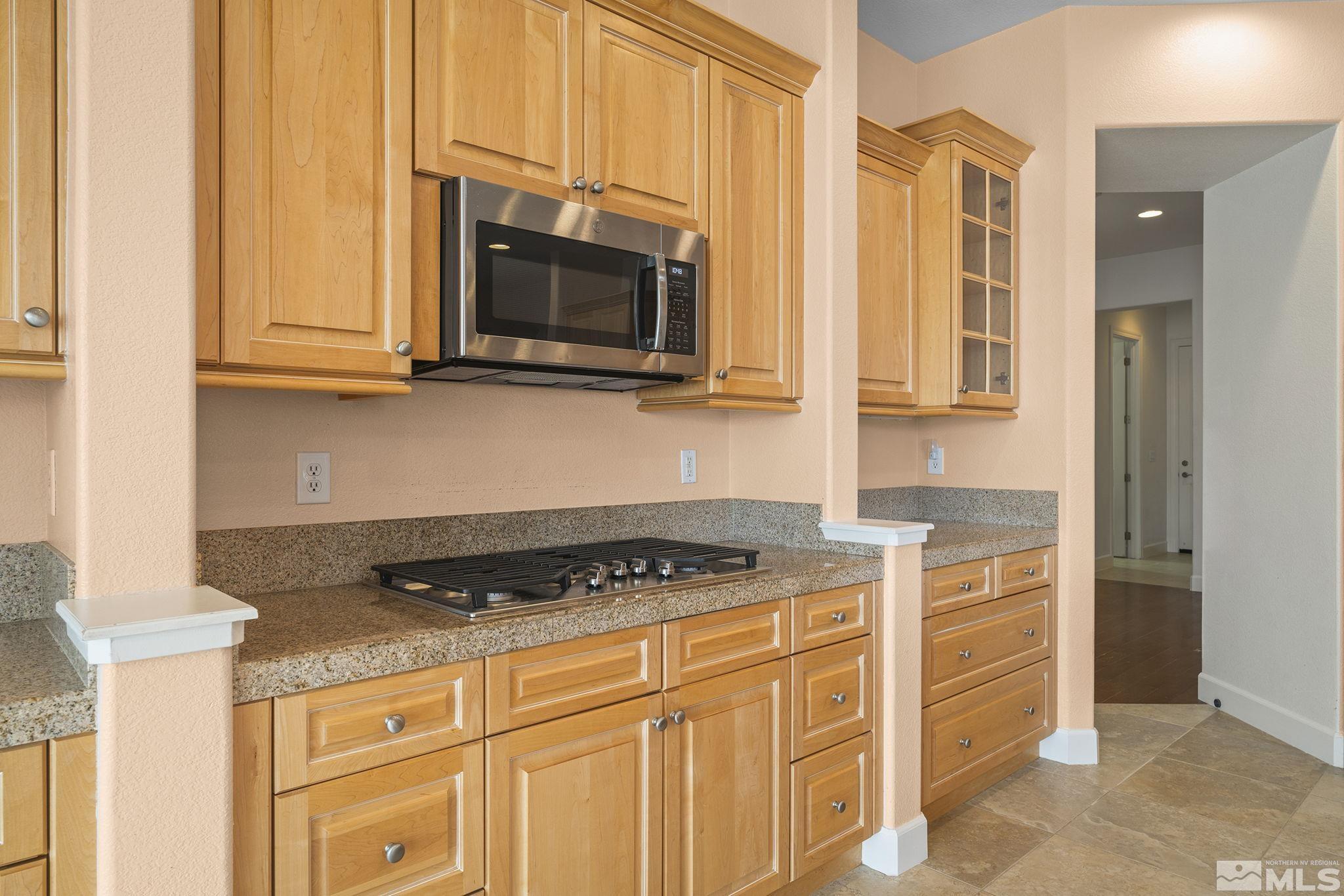 15355 Redmond Loop Property Photo 8